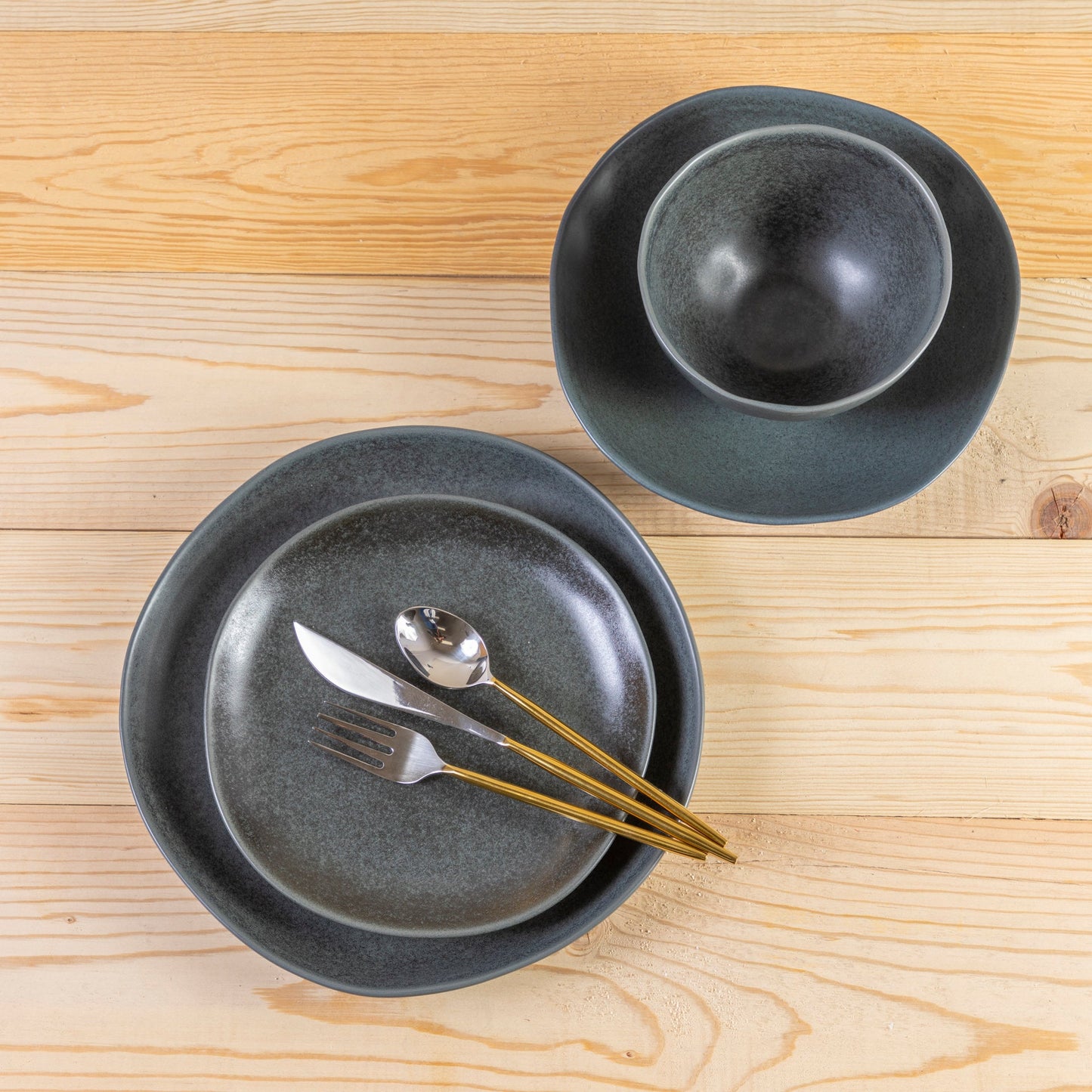 Livia Dinner Plate, Black, Set of 6