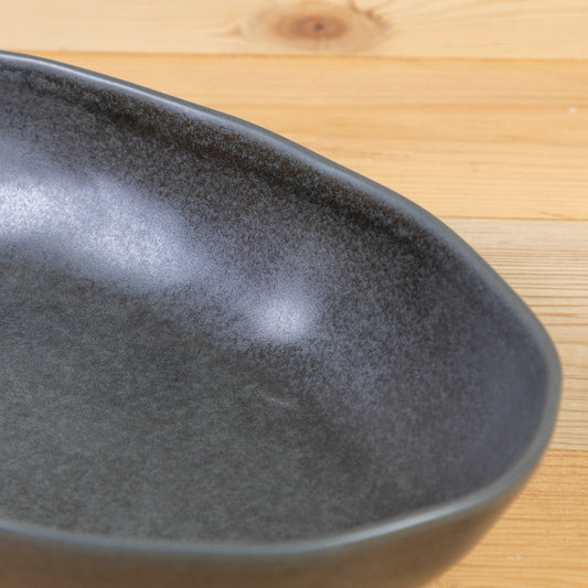 Livia 14" Oval Baker, Black