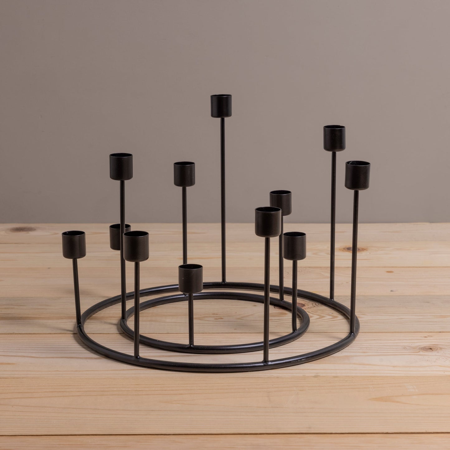 Kent Black Candlestick Wreath, Small