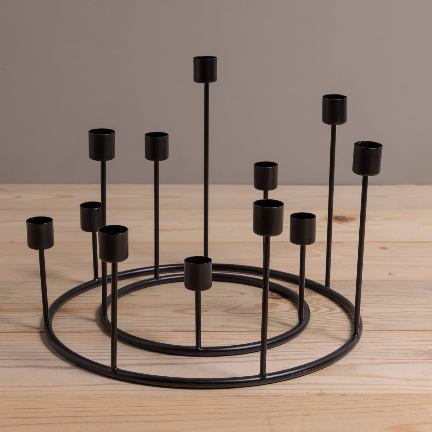 Kent Black Candlestick Wreath, Small