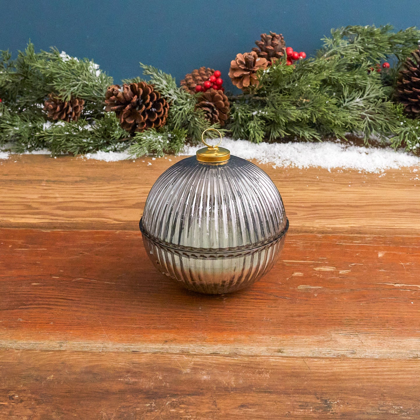 Onyx Luster Ornament Candle, Brown Sugar