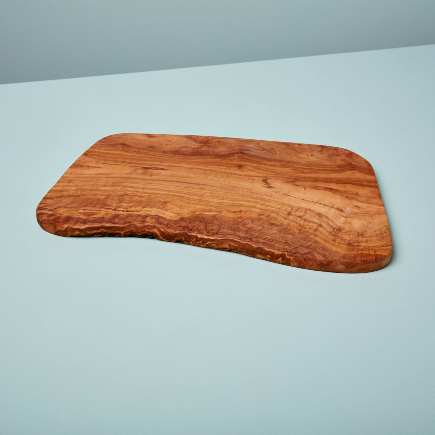 Olive Wood Natural Shape Board, Medium