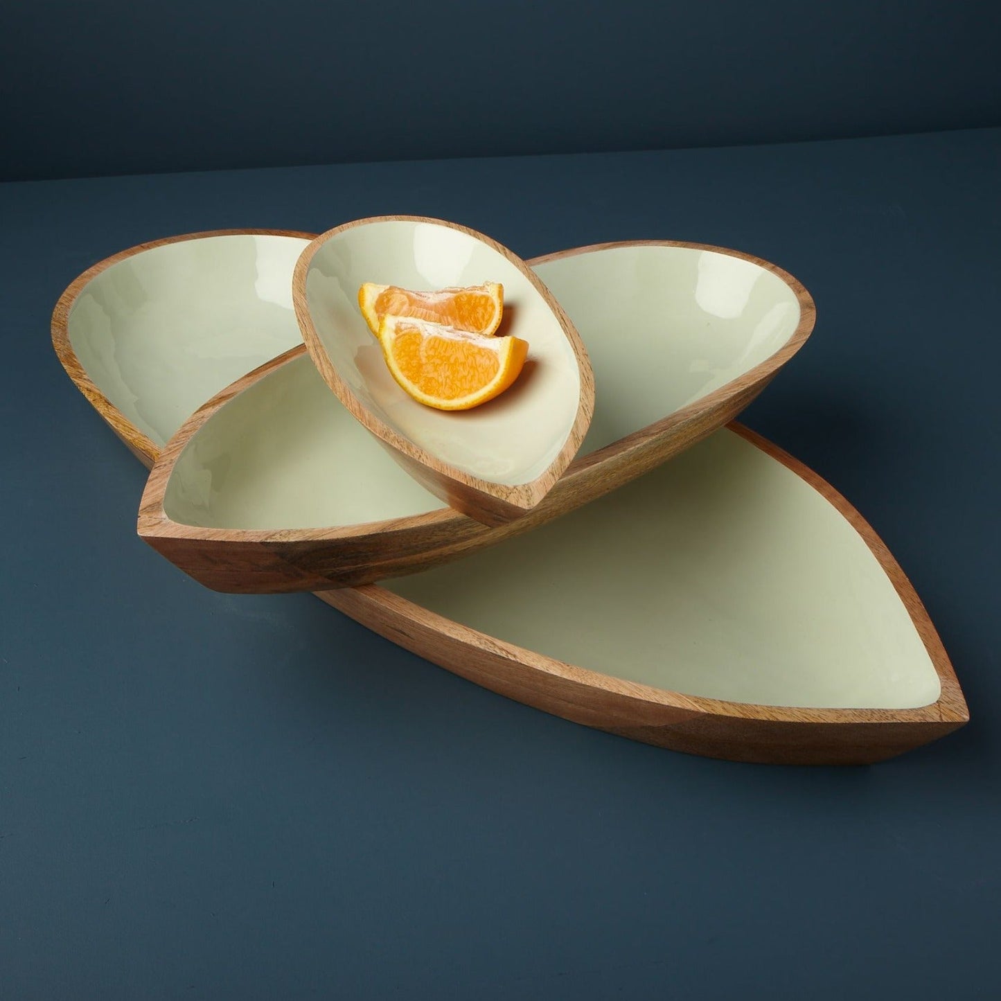 Madras Extra Large Oval Bowl, Mint