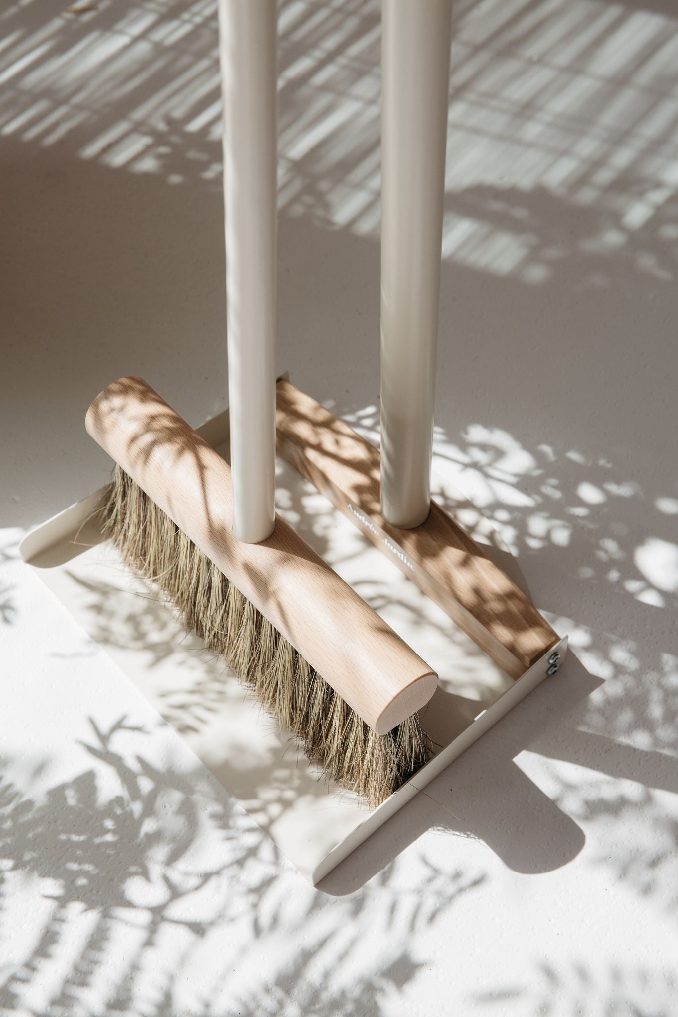 Andree Jardin NATURAL CREAM "Mr & Mrs Clynk" Large Complet Dustpan & Hand Brush