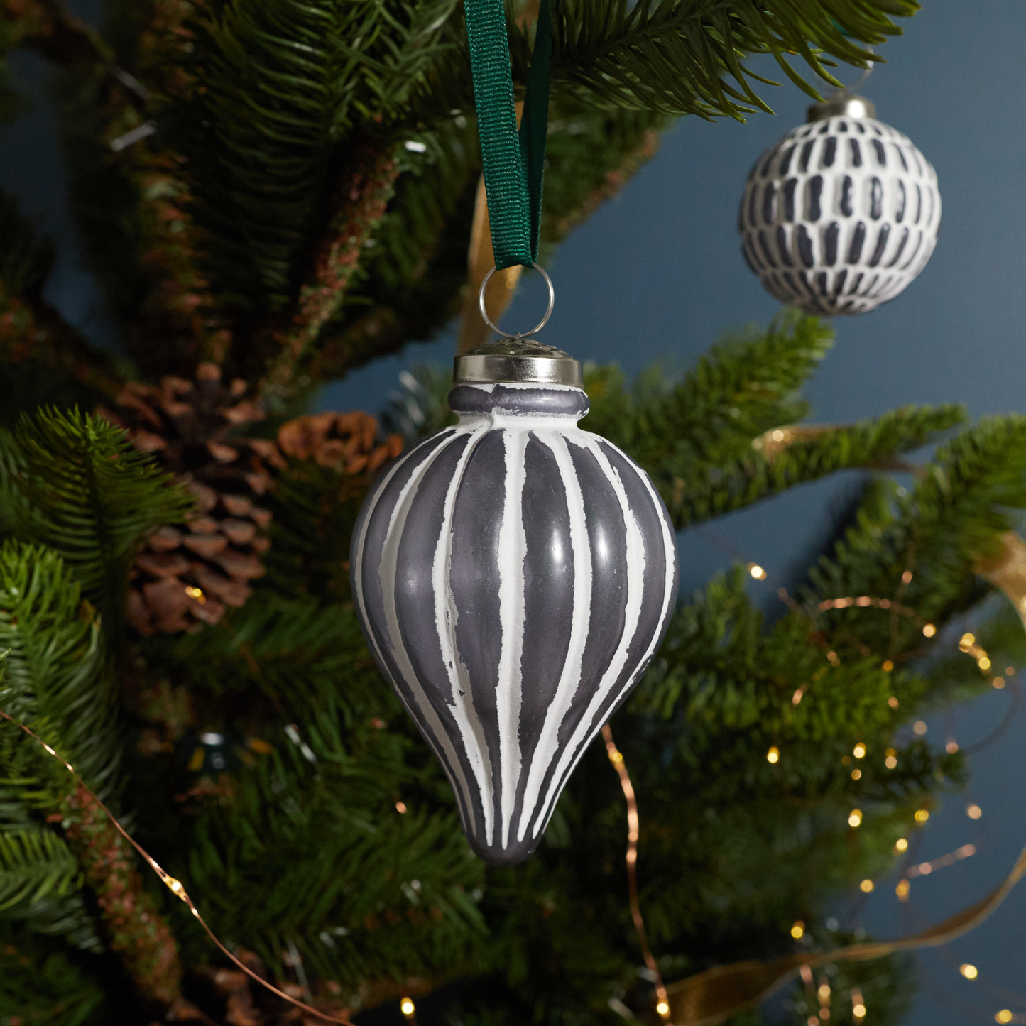 White & Gray Glass Ornament Lined Long Drop, Set of 4
