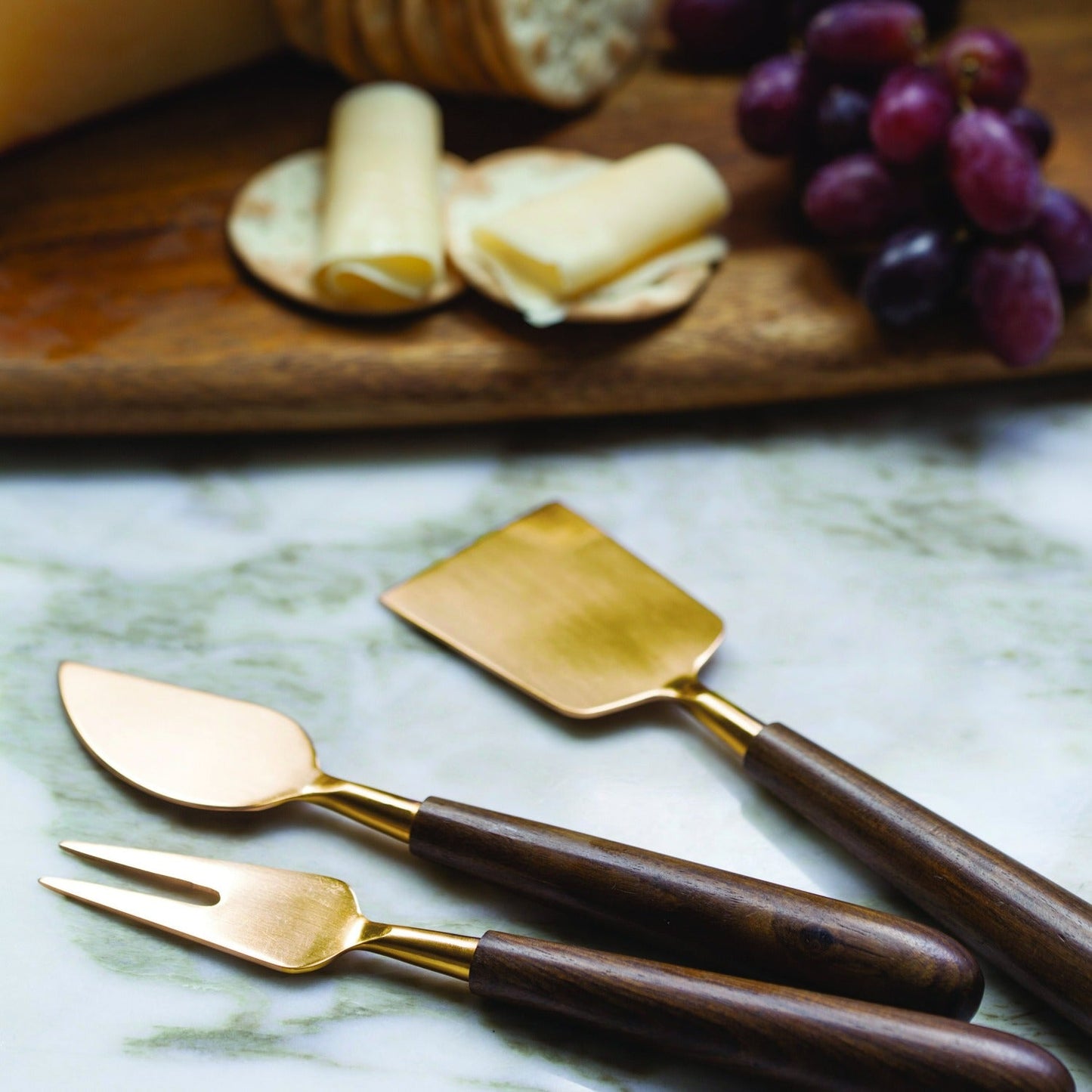 Gold & Wood Cheese