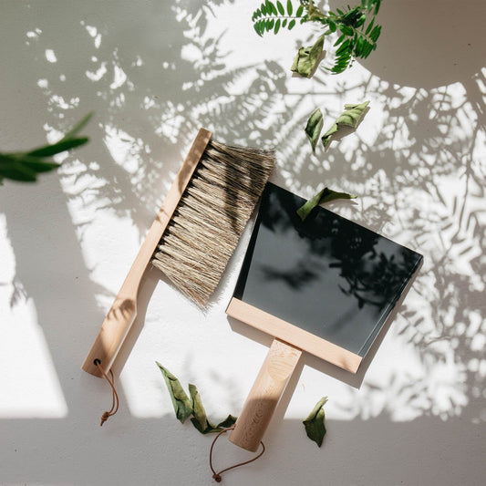 Andree Jardin NATURAL BLACK "Mr & Mrs Clynk" Hand Brush, Dustpan and Wall Hooks