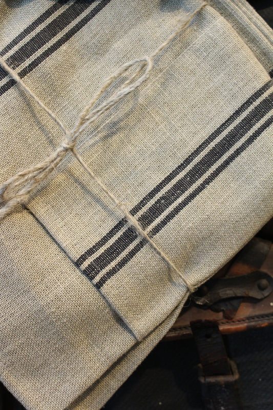 Thieffry Black Monogramme Linen Tablecloth (68" x 110")