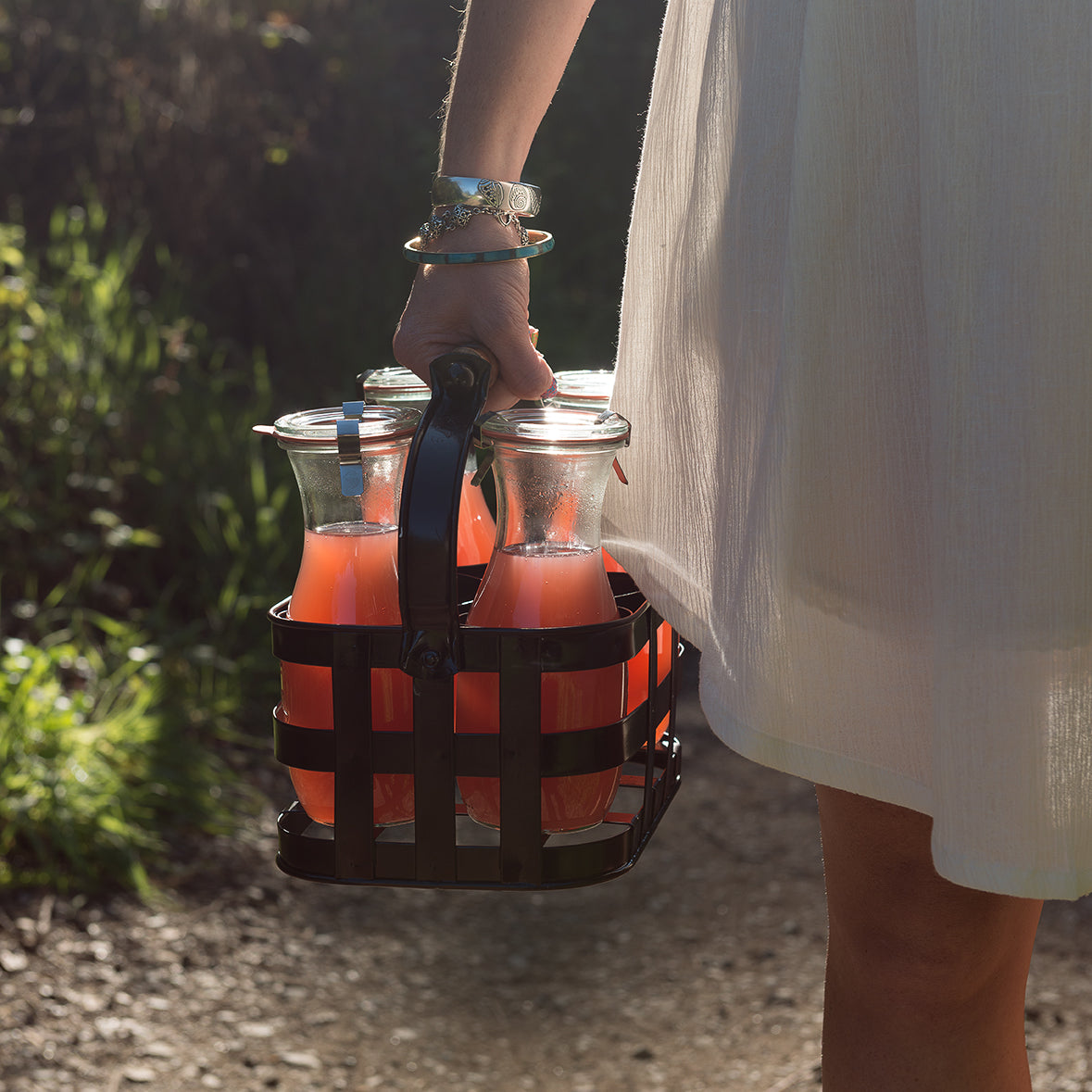 SPRING PICNIC GIFT GUIDE