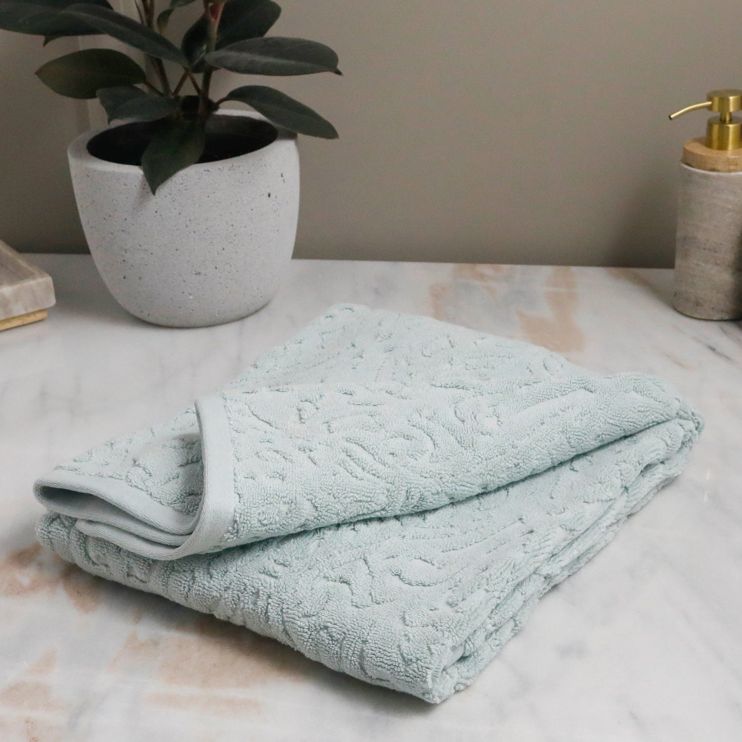 Firenze Bath Towel, Sky Light