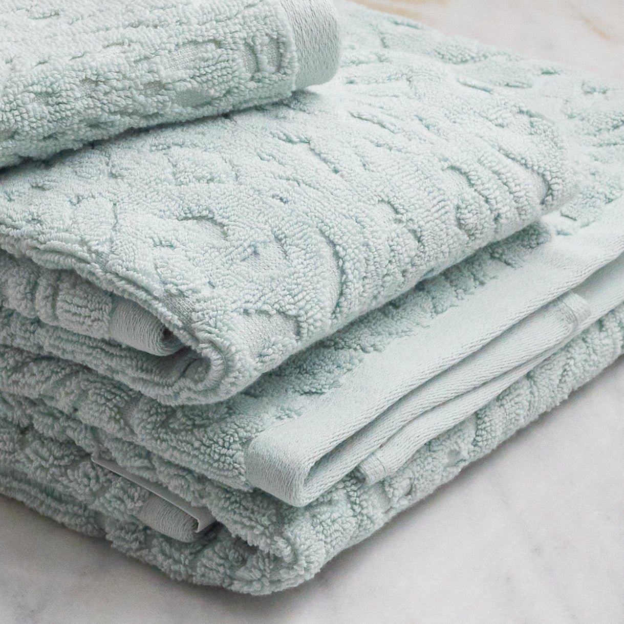 Firenze Bath Towel, Sky Light