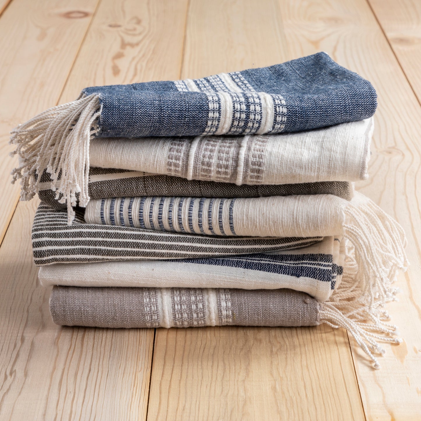 Chelsea Hand Towel, Grey