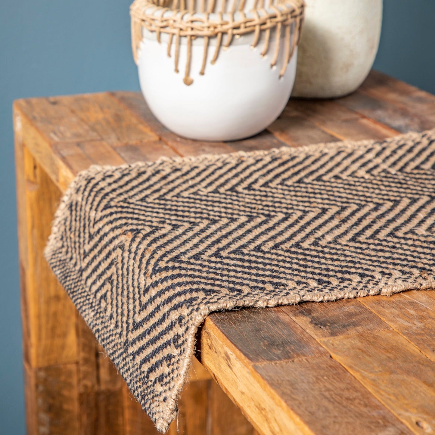 JuteÃƒâ€šÃ‚Â &Ãƒâ€šÃ‚Â CottonÃƒâ€šÃ‚Â TableÃƒâ€šÃ‚Â RunnerÃƒâ€šÃ‚Â withÃƒâ€šÃ‚Â ChevronÃƒâ€šÃ‚Â Pattern
