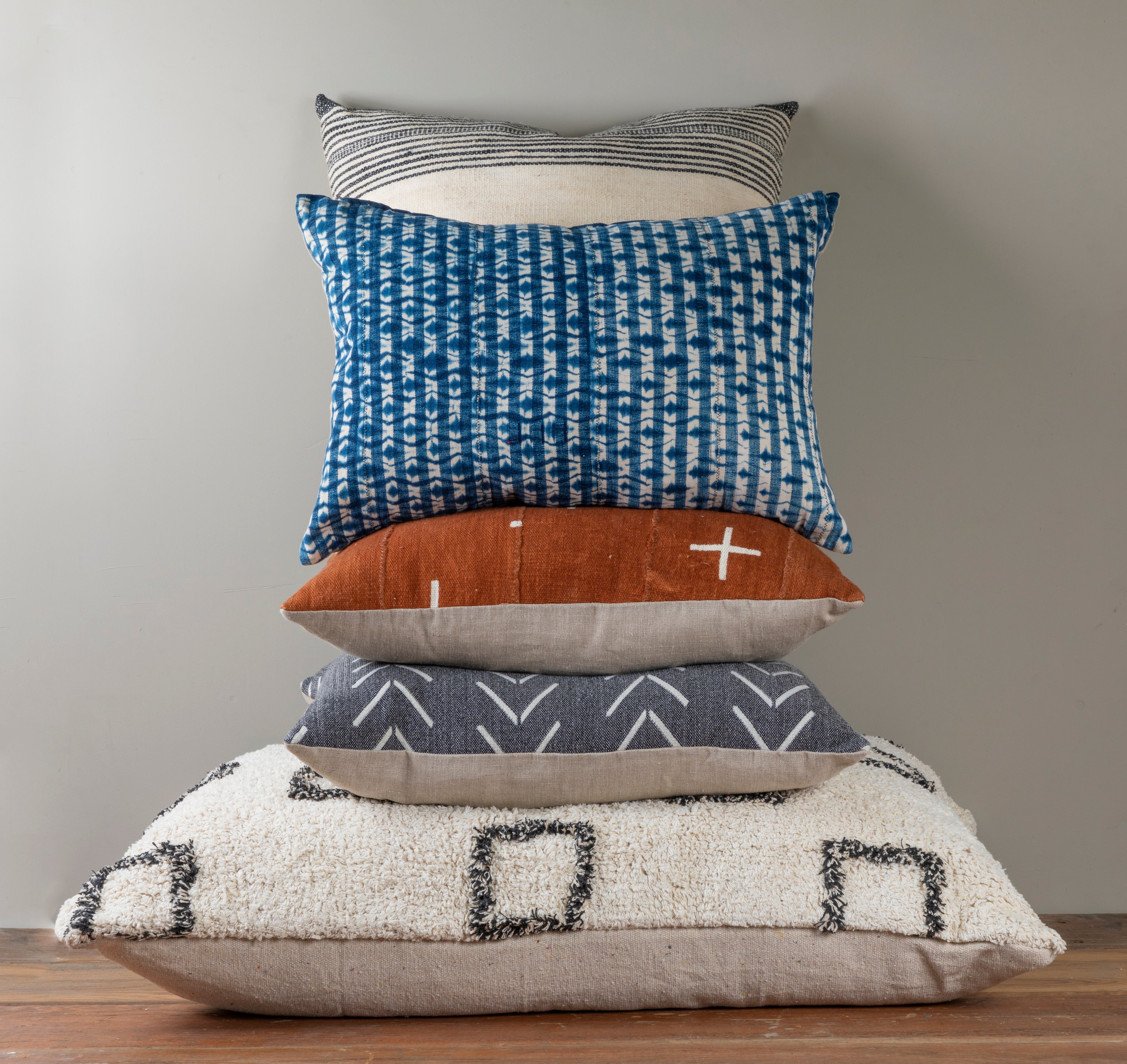 Bowie Big Pillow, Ivory & Grey
