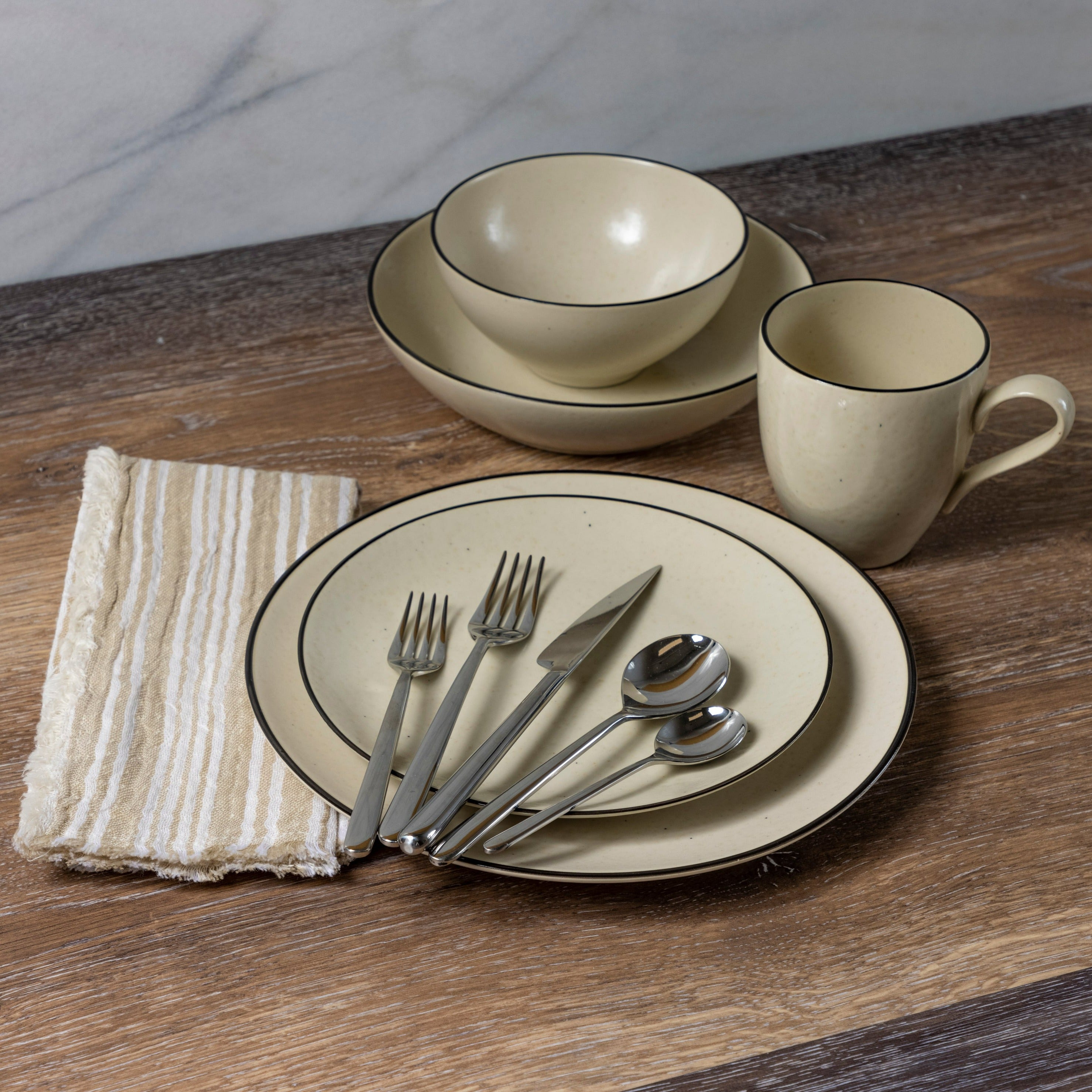 Augusta Pasta Bowl, Natural with Black, Set of 6