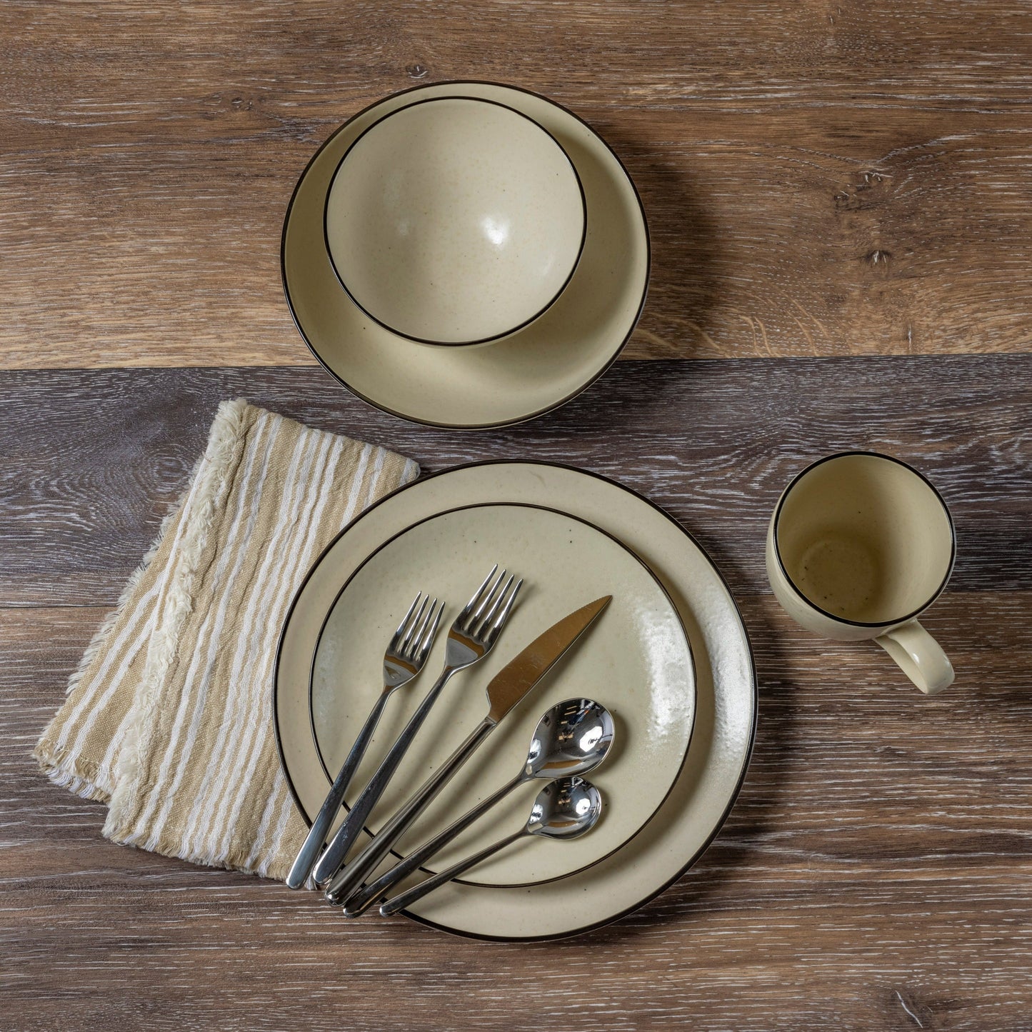 Augusta Side Plate, Natural with Black, Set of 4