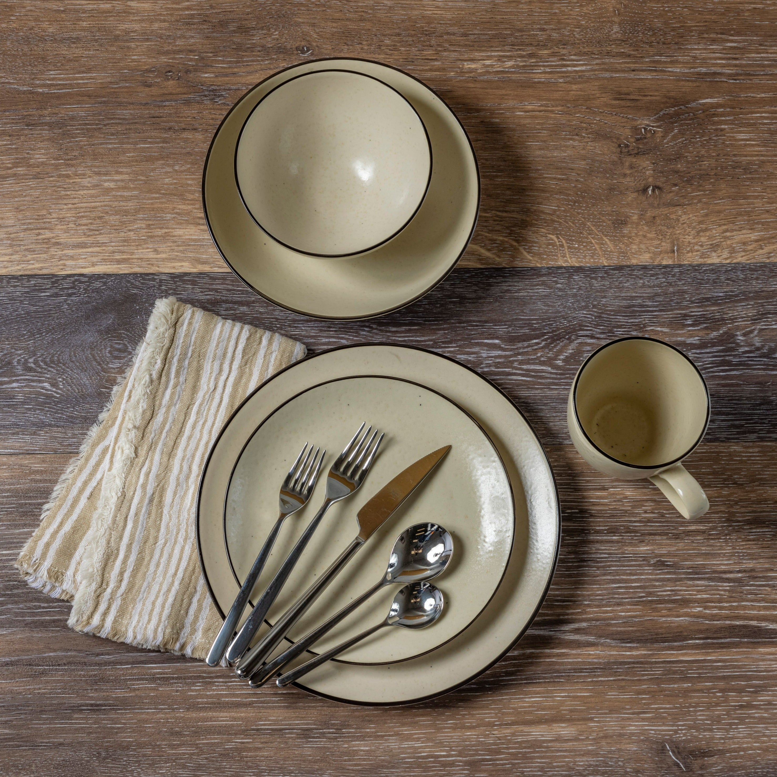Augusta Pasta Bowl, Natural with Black, Set of 6