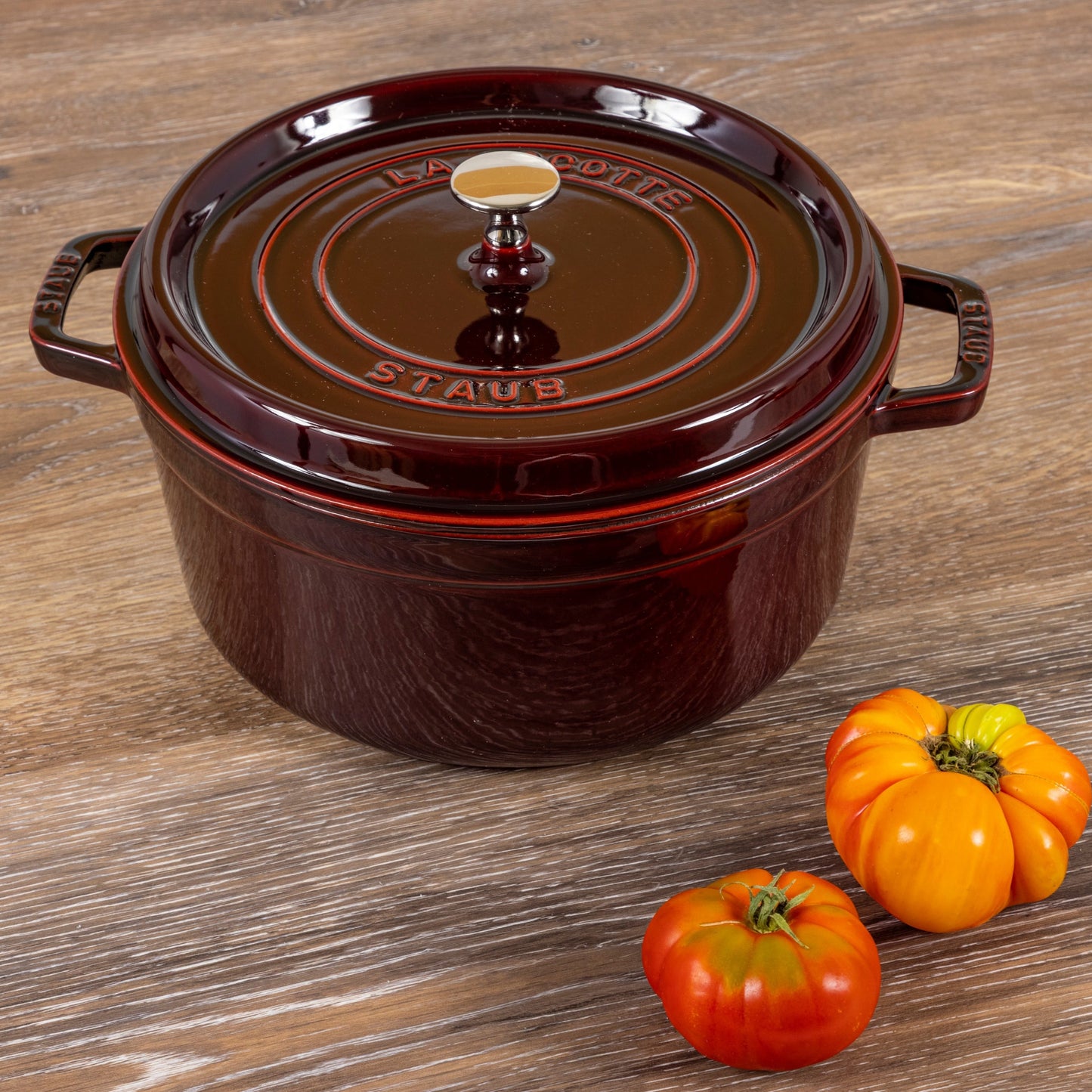 Staub Round Cocotte, 5.5qt, Grenadine