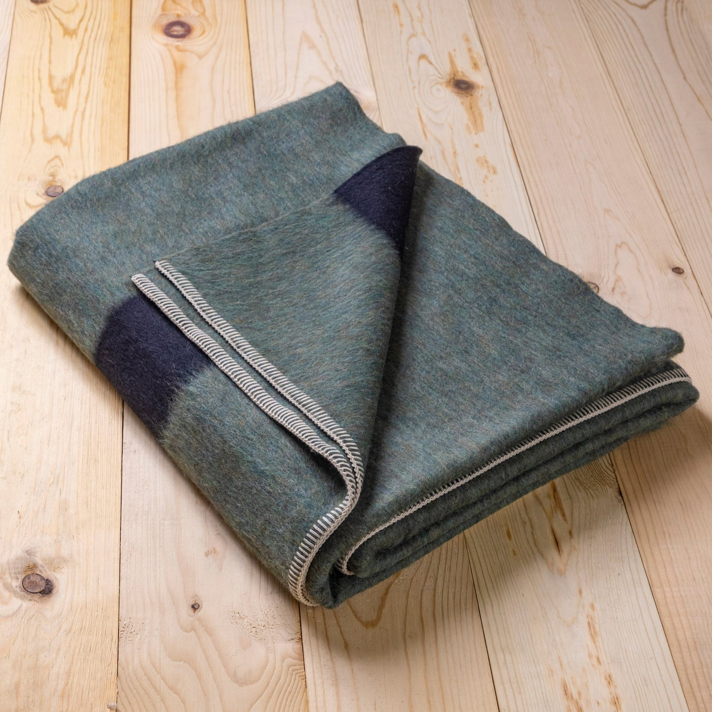 Siempre Blanket, Surplus with Black Stripe