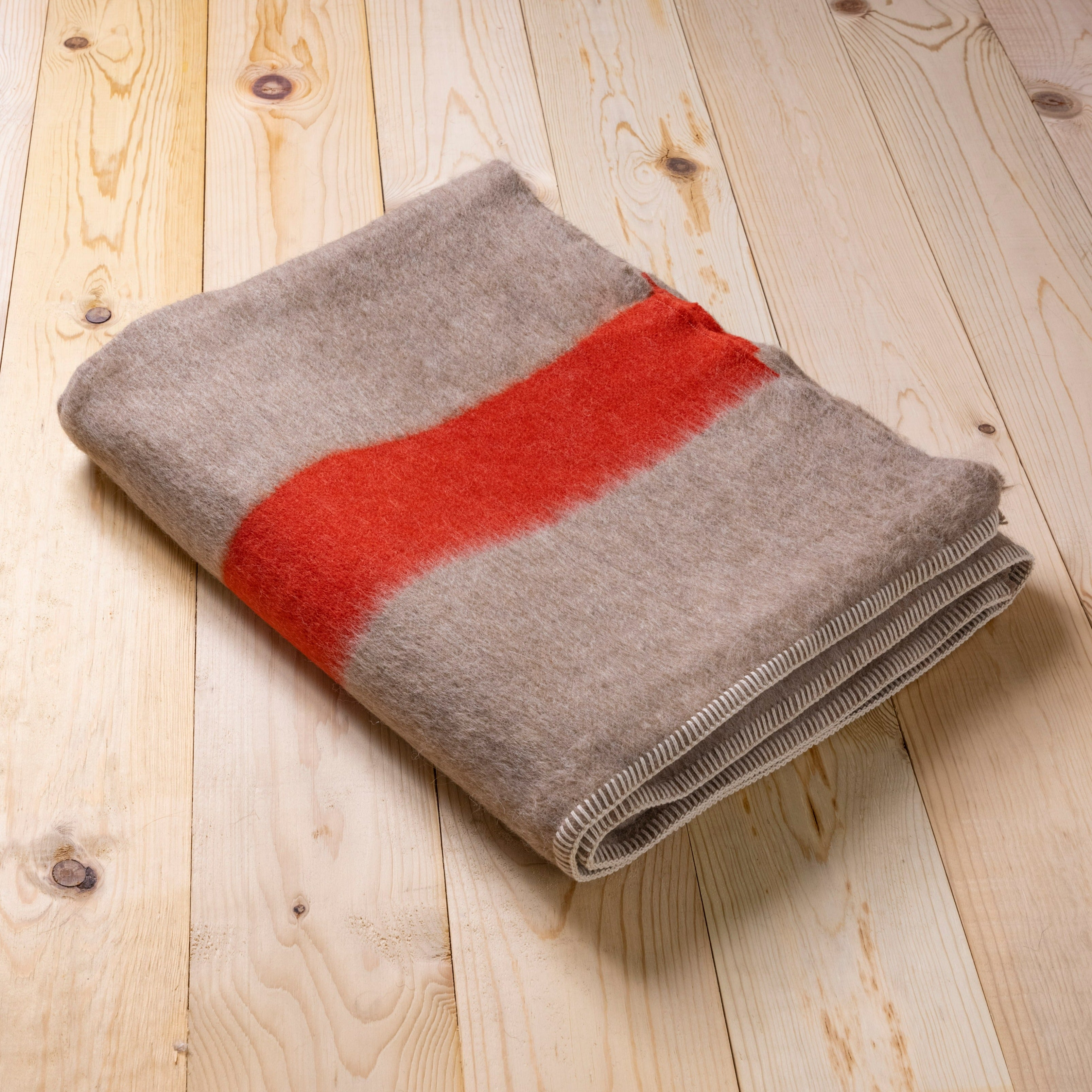 Siempre Blanket, Sand with Red Stripe