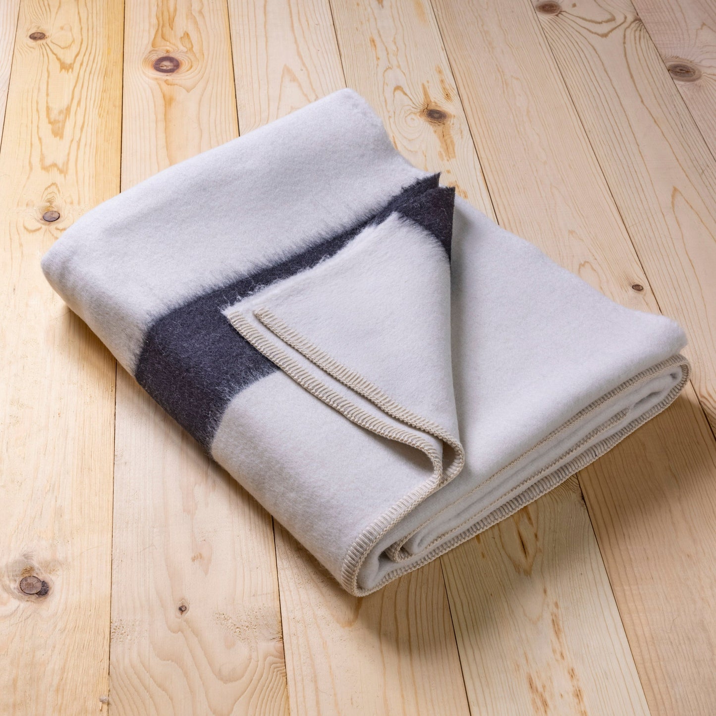 Siempre Blanket, Ivory with Black Stripe