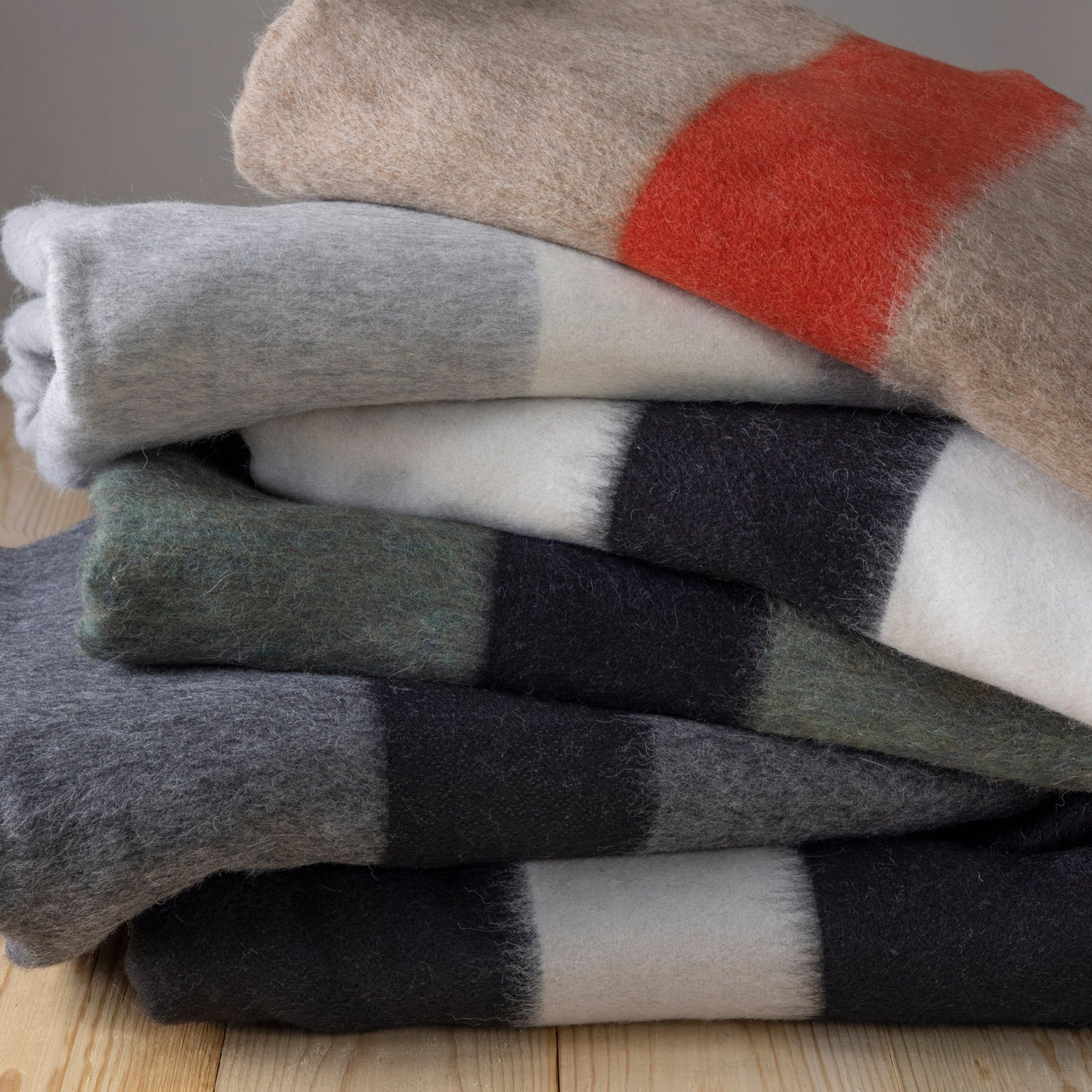 Siempre Blanket, Charcoal with Black Stripe