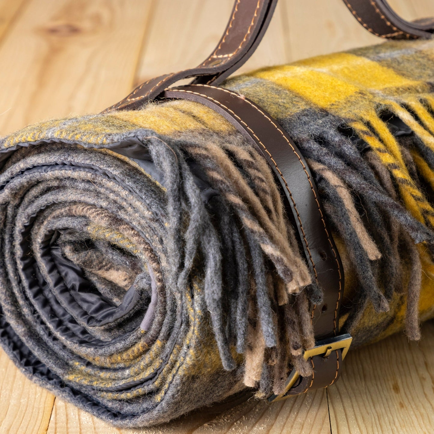 Recycled Wool Waterproof Picnic Blanket in Buchanan Natural Tartan - Brown Leather