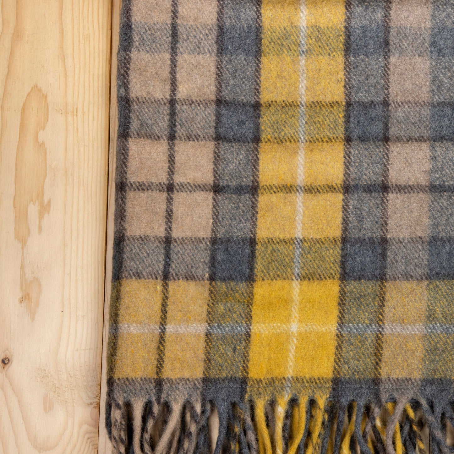 Recycled Wool Waterproof Picnic Blanket in Buchanan Natural Tartan - Brown Leather