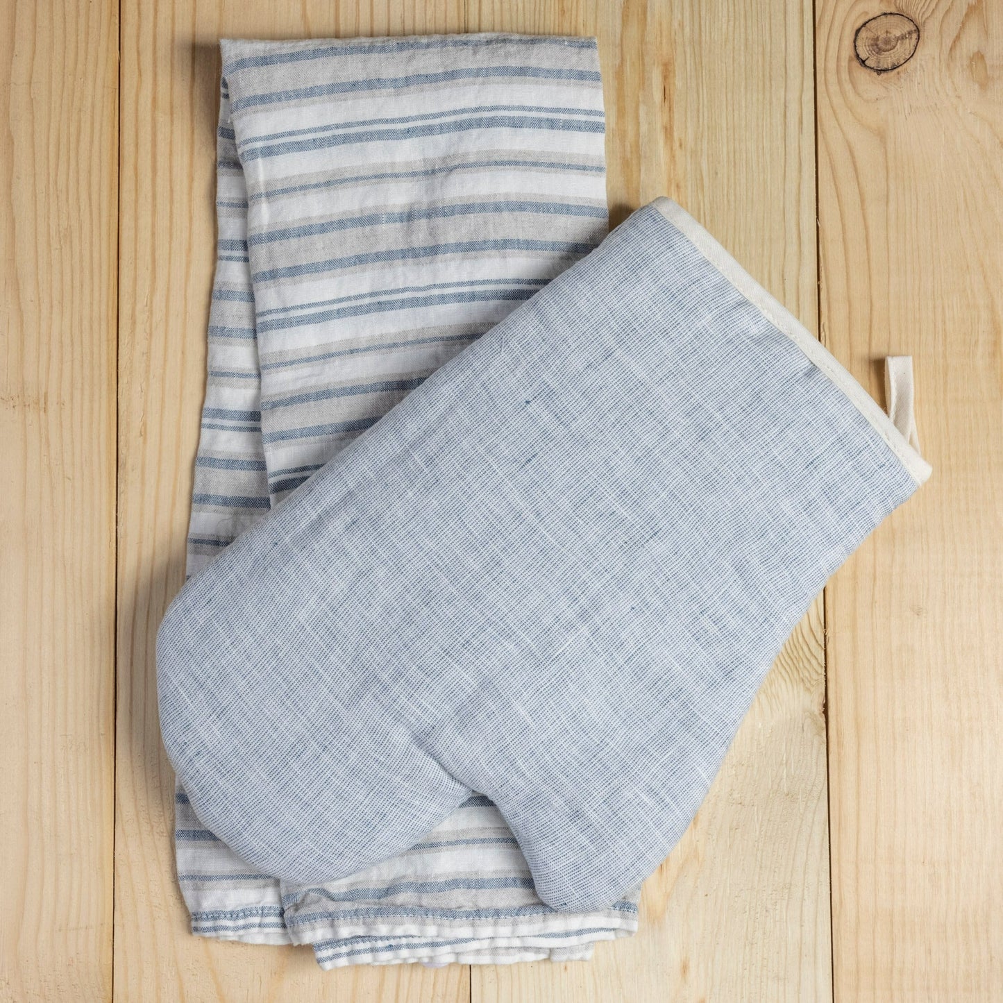 Carmela Oven Mitt, Light Blue