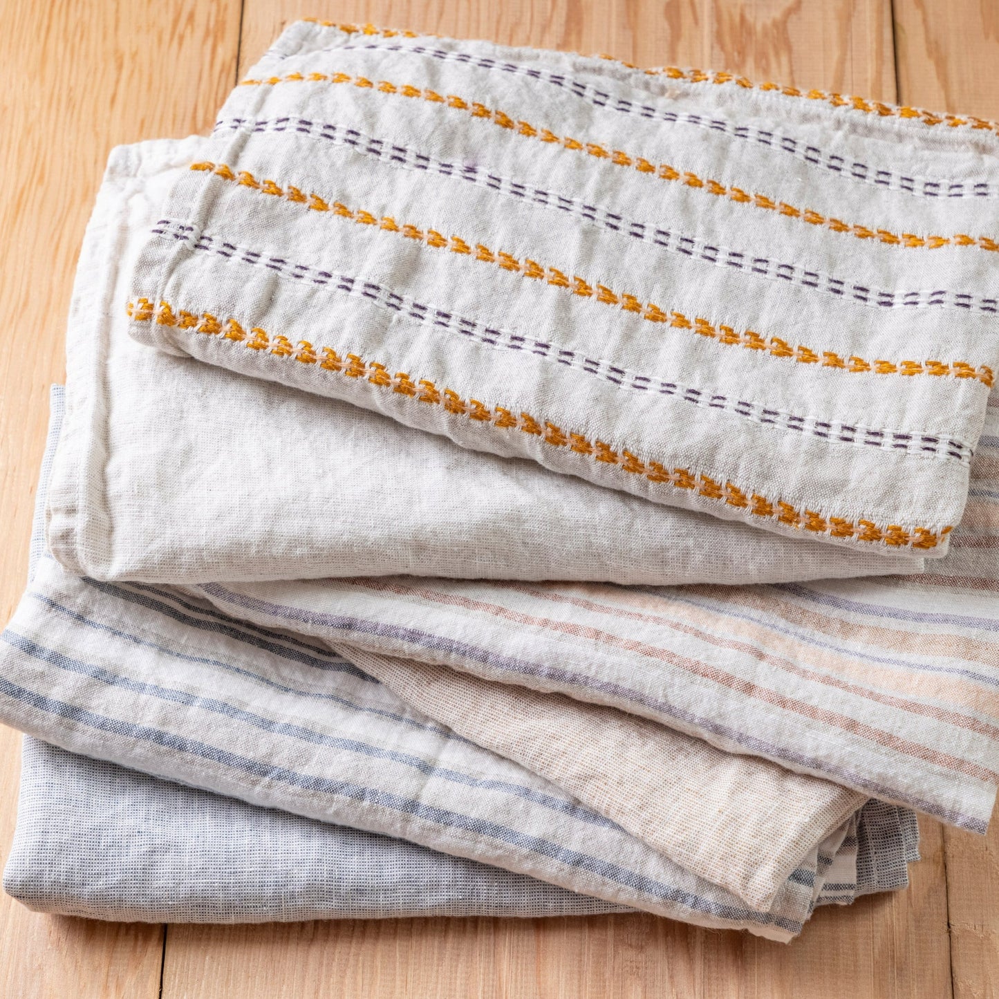 Carmela Kitchen Towel, Cream