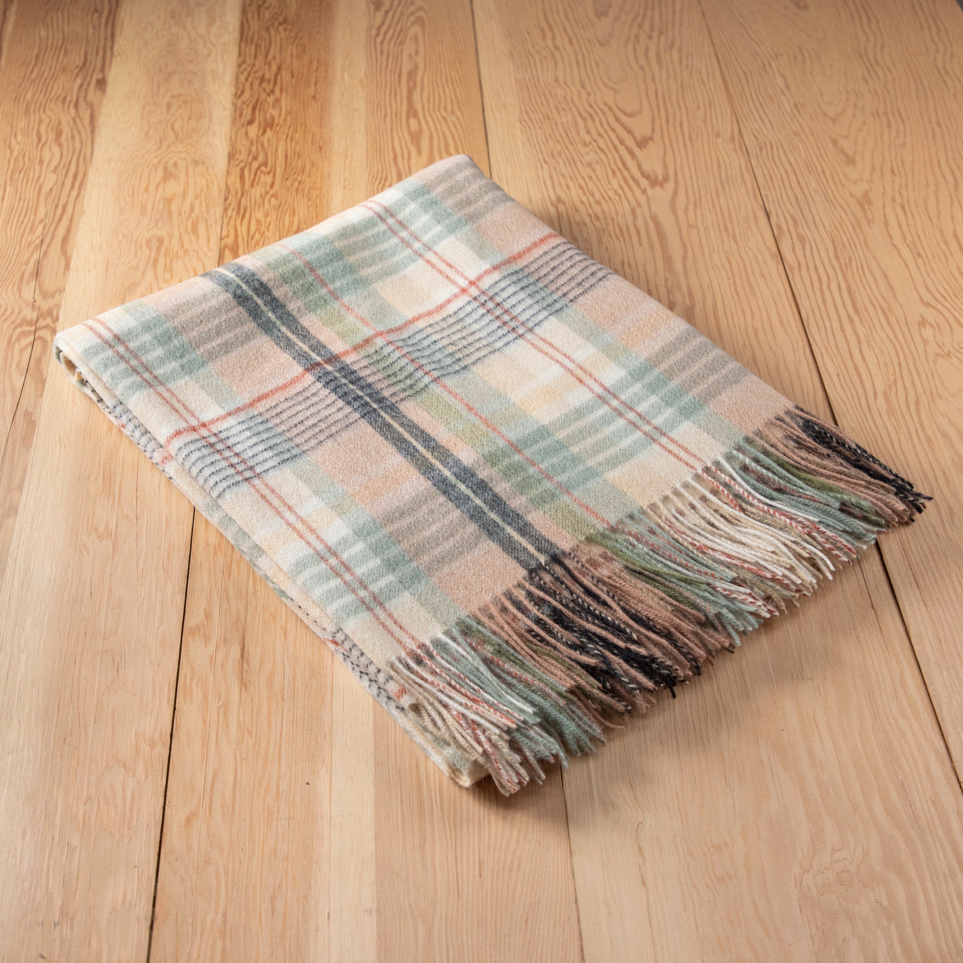 Lambswool Blanket in Seagrass Cottage Check