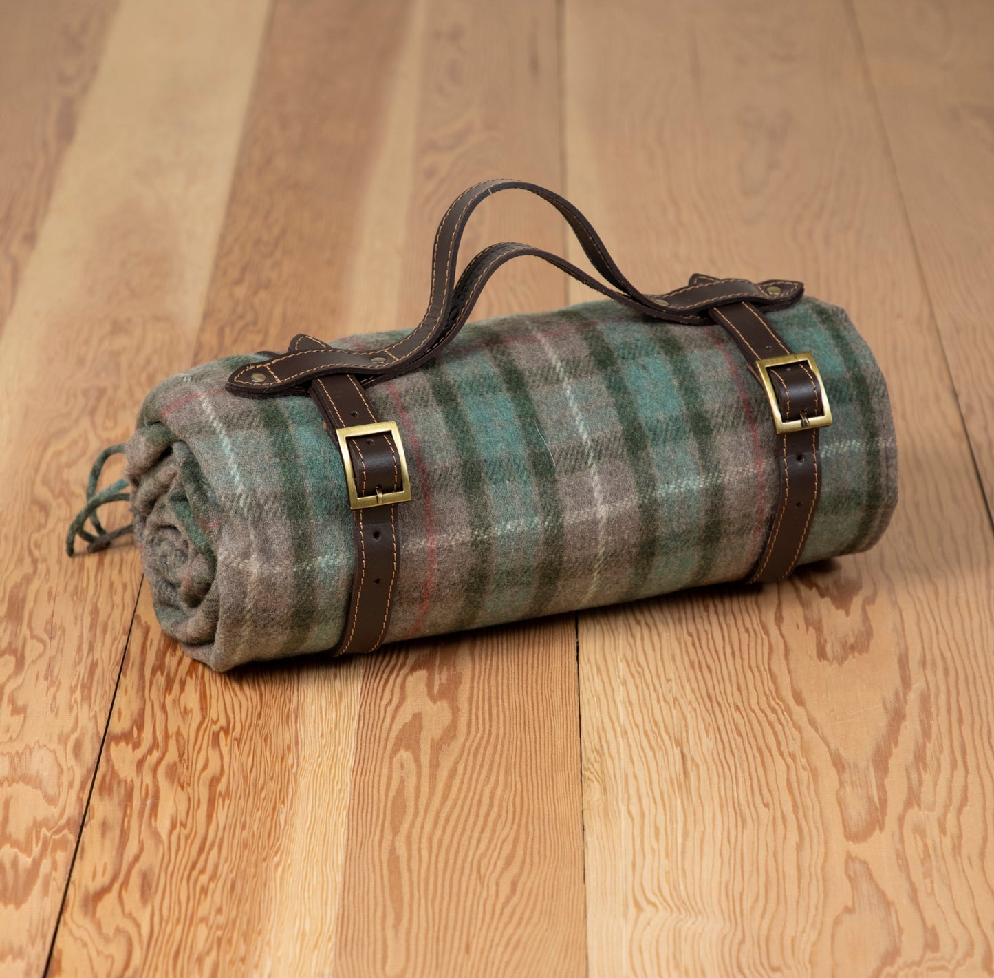 Recycled Wool Waterproof Picnic Blanket in Fraser Hunting Weathered Tartan - Brown Leather