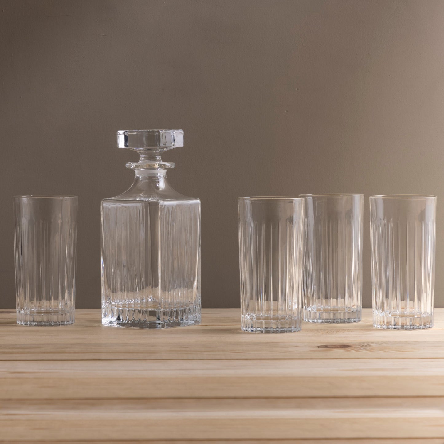 Timeless Crystal Decanter with Stopper