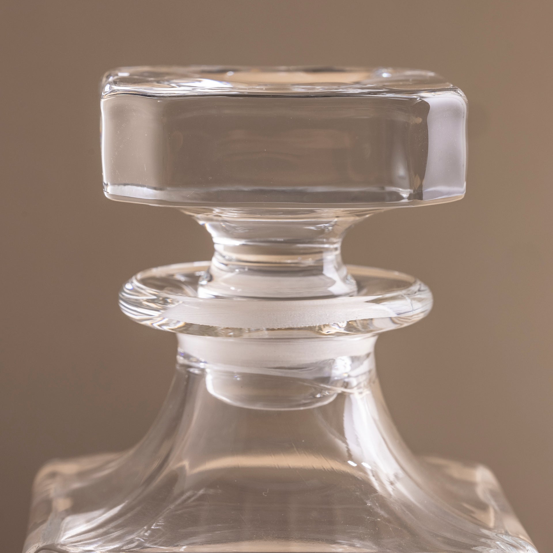 Timeless Crystal Decanter with Stopper