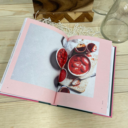 Tomato : 70 Recipes Celebrating the Extraordinary Tomato by Claire Thomson