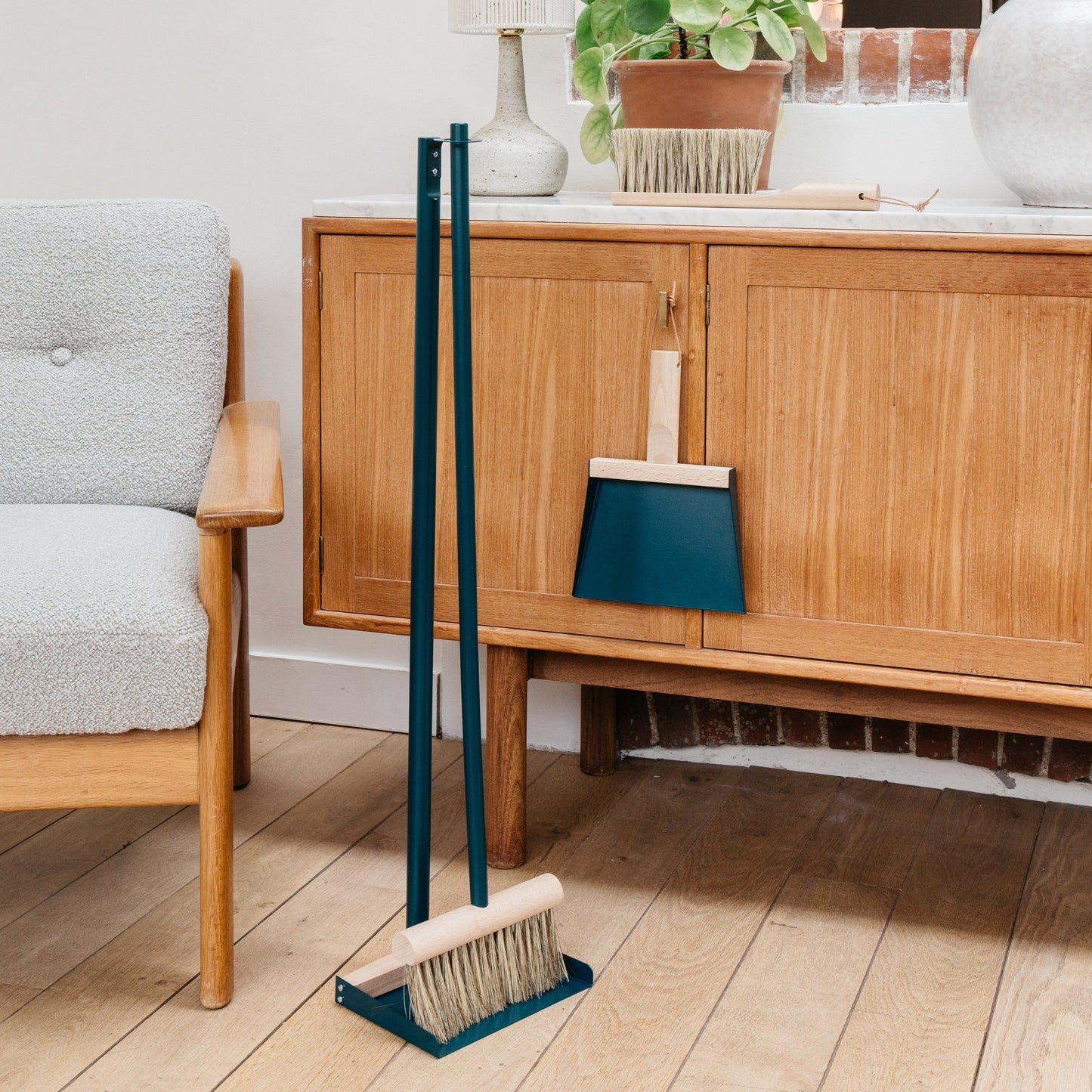 Andree Jardin "Mr & Mrs Clynk" Storm Blue NATURAL Hand Brush, Dustpan and Wall Hooks