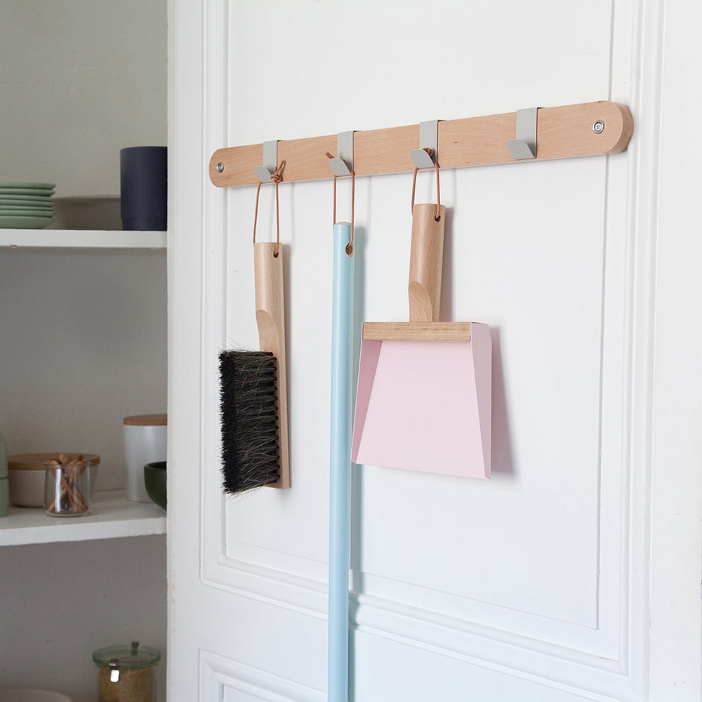 Andree Jardin "Mr & Mrs Clynk" Light Pink Hand Brush, Dustpan and Wall Hooks