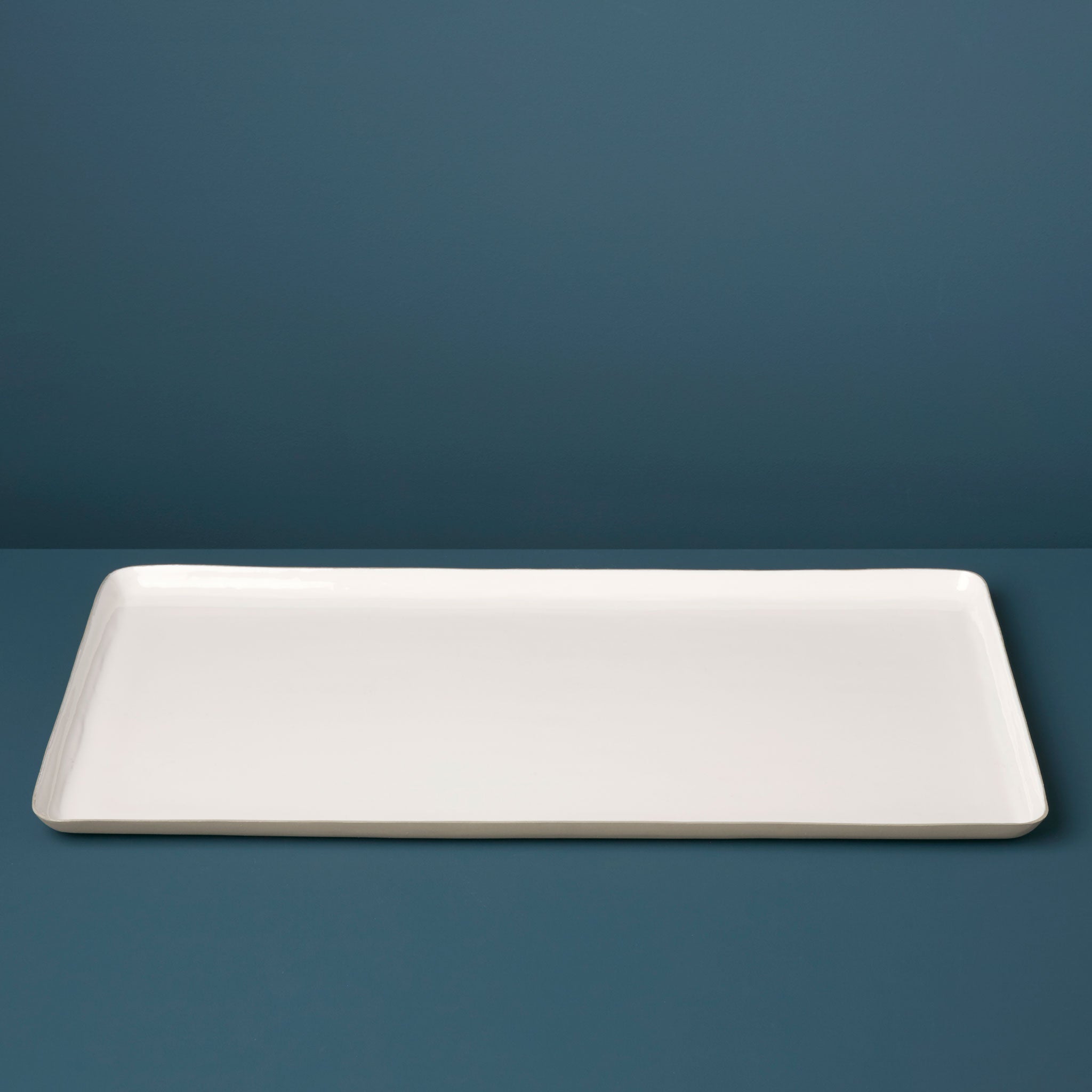 Be-Home_Dove-Aluminum-and-Enamel-Oversized-Rectangular-Tray_17-152.jpg