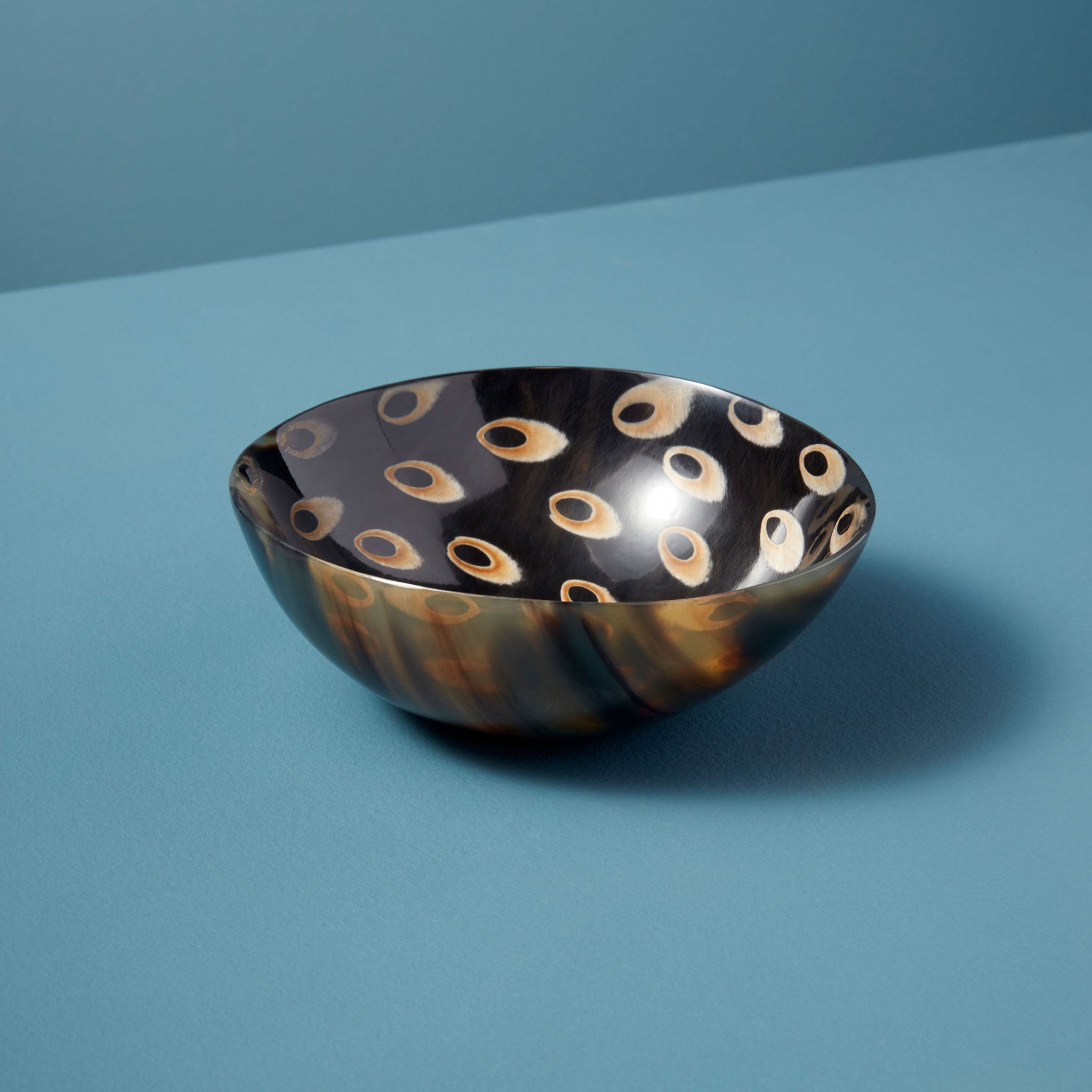 Be-Home_Horn-Bowl-Peacock-Medium_18-011_0d629867-b427-4ca2-a2b0-a8b74c14e3b8.jpg