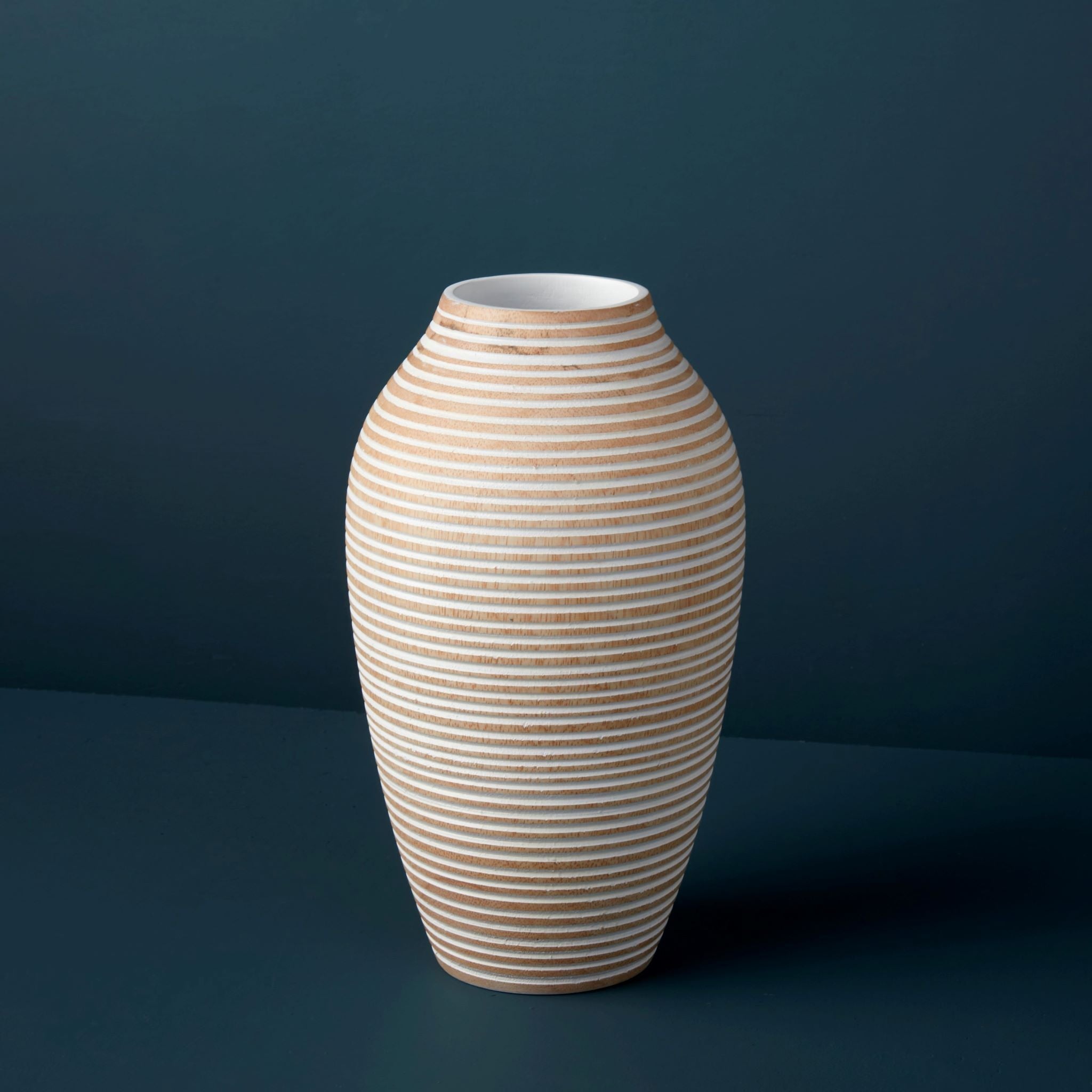 Be-Home_White-Striped-Kiln-Mango-Wood-Classic-Vase_35-582.jpg