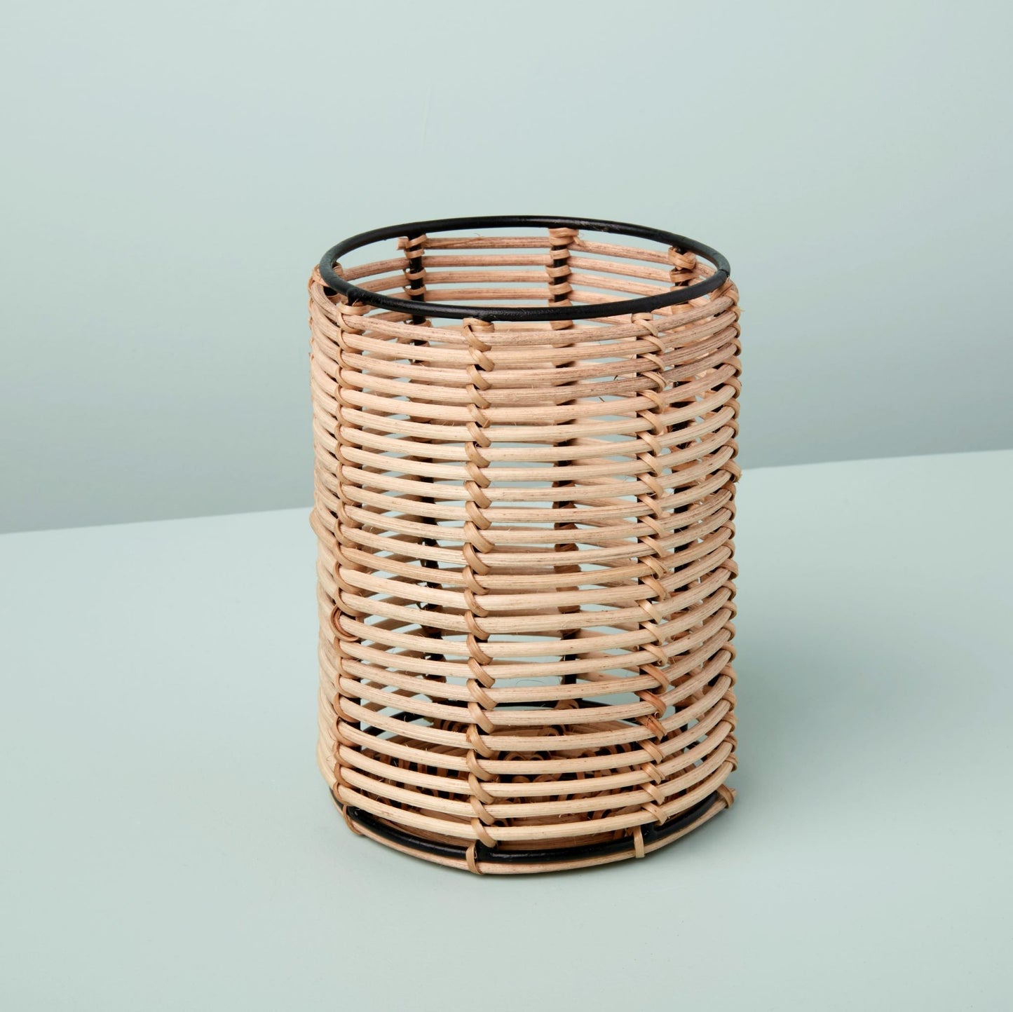 Simla Cane Crock