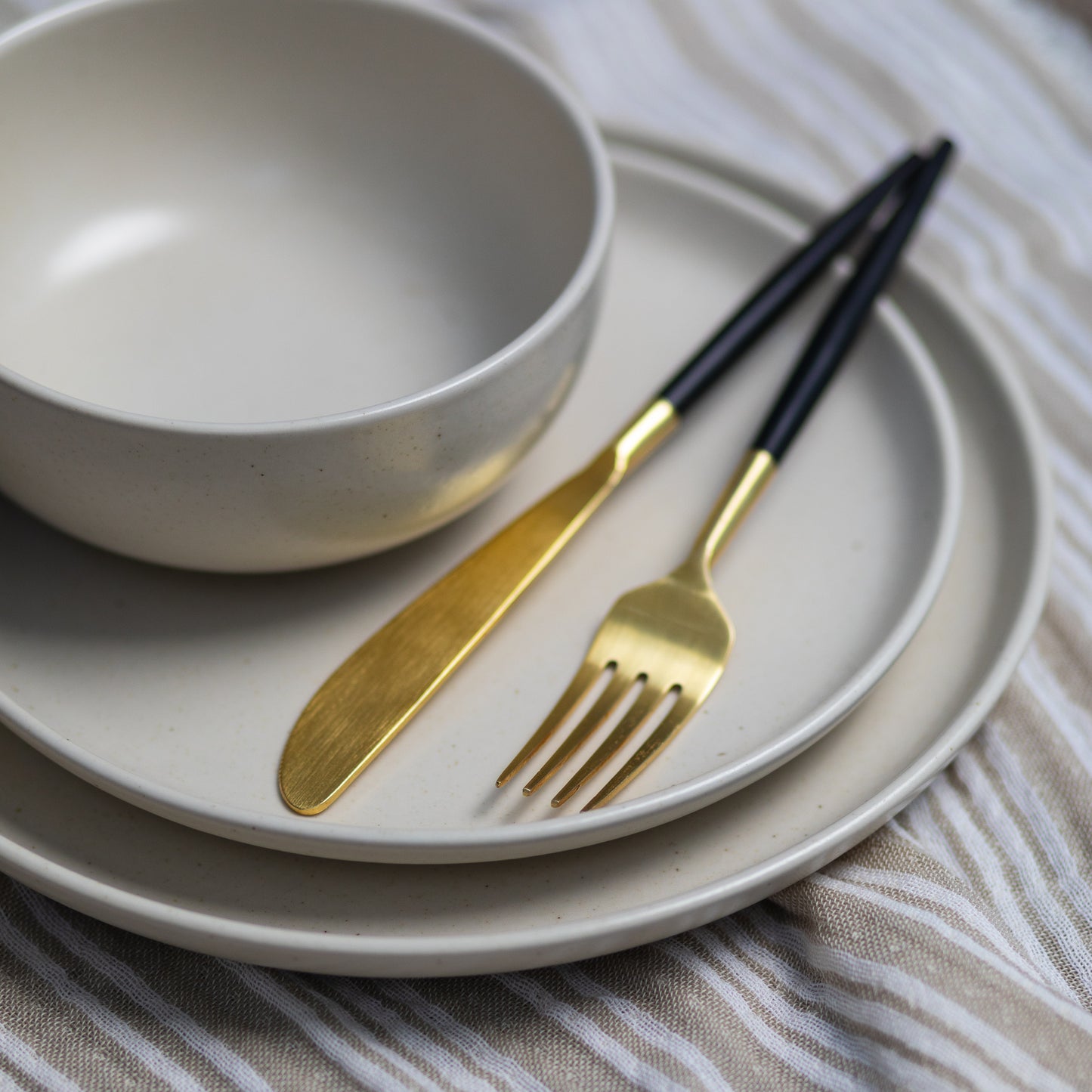 Pacifica Dinner Plate, Vanilla,