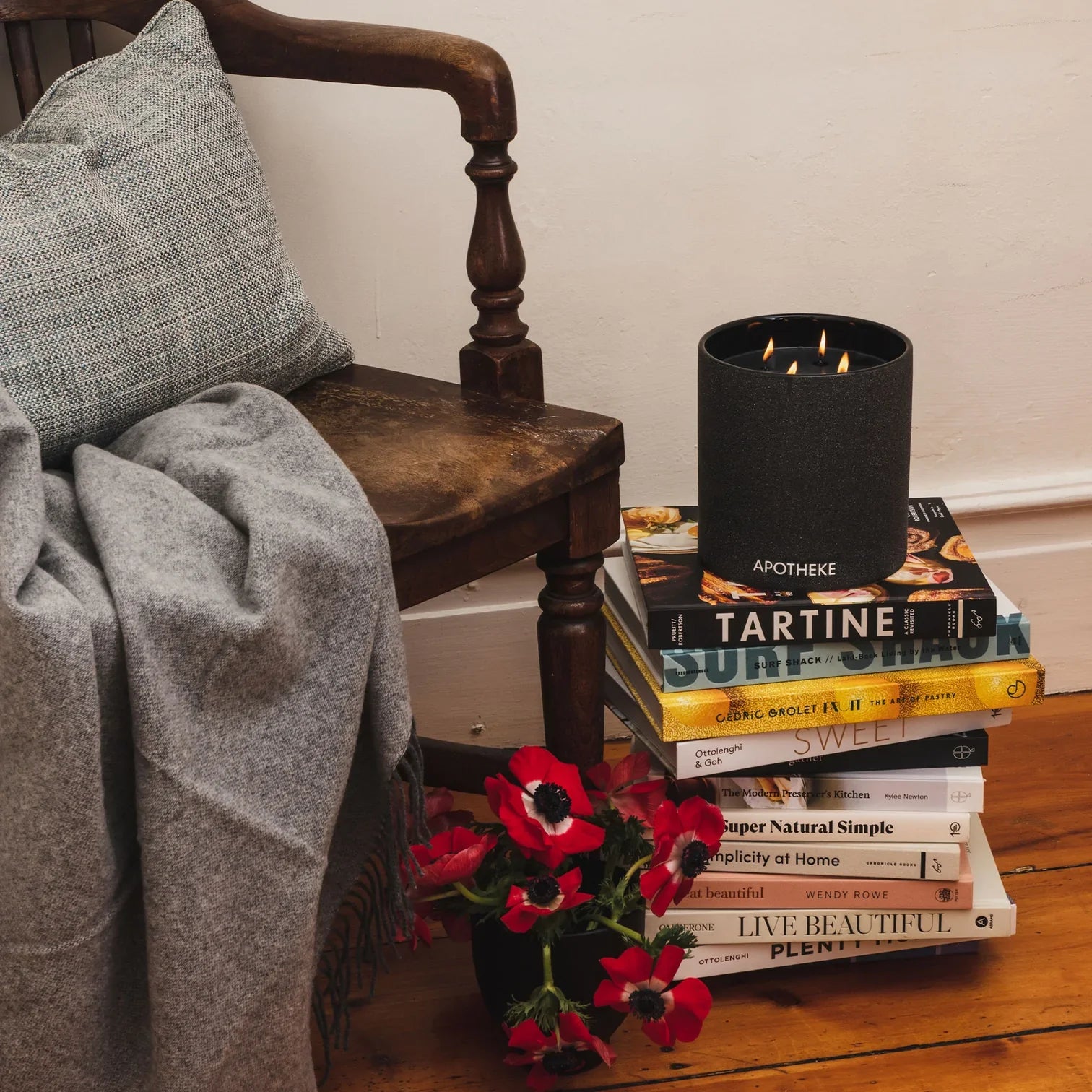 Apotheke Concrete 4-Wick Candle, Charcoal