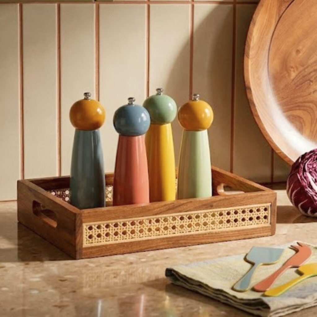 Harlow Bright  Cheese Set