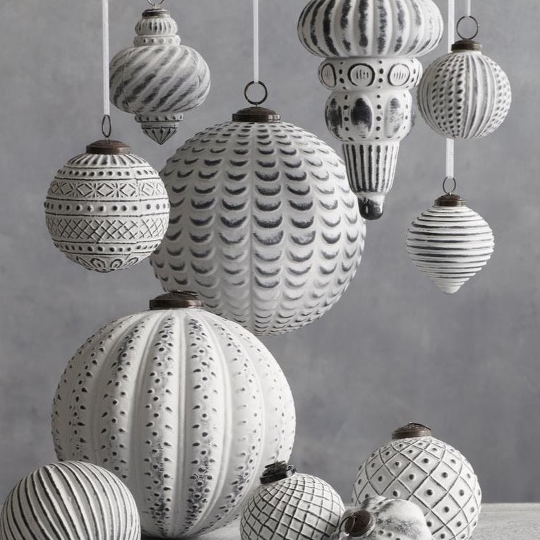 Breckenridge Ornament, Risor