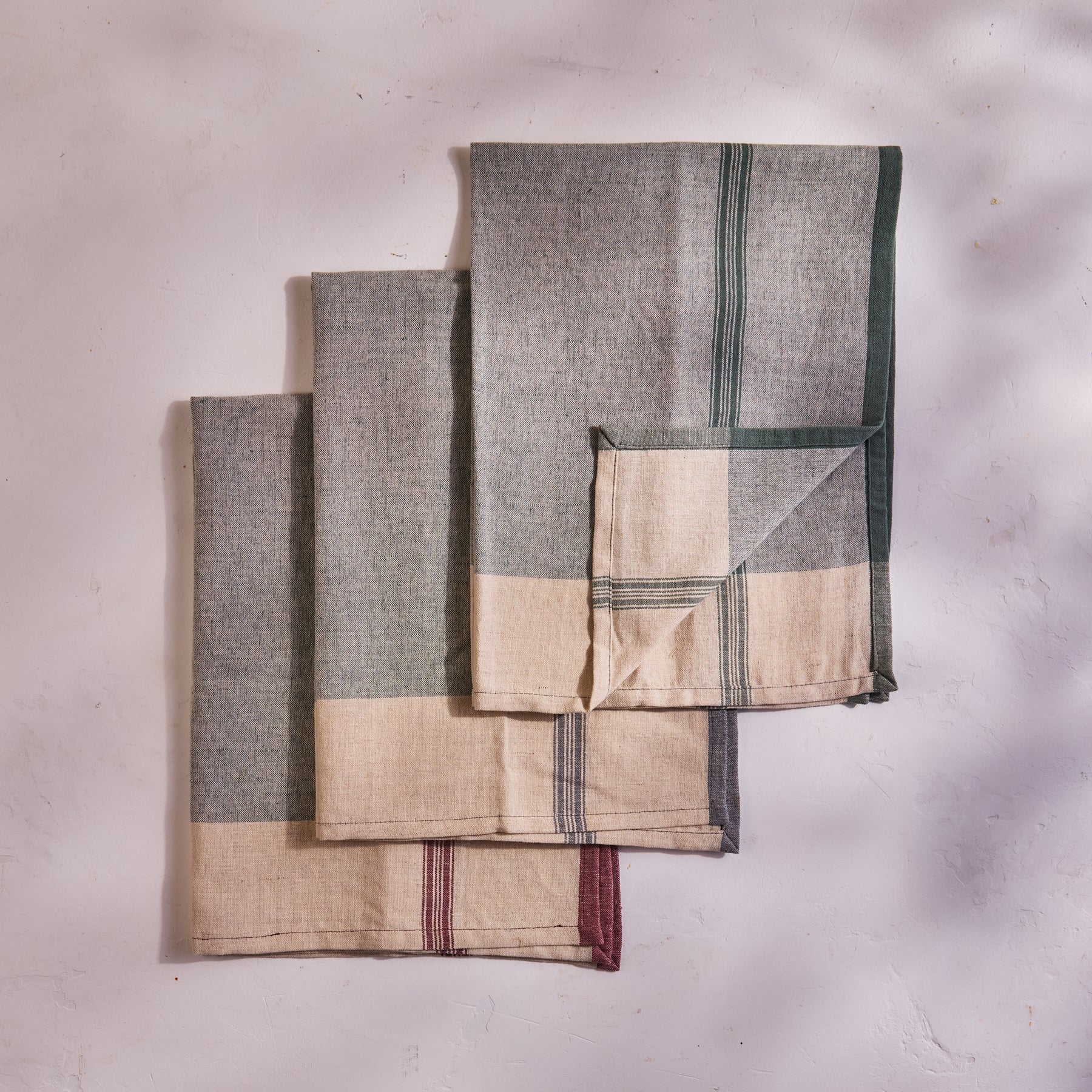 behome_nicolaparisi_lula-kitchen-towel_e-comm_c1_0067_4a83b1b4-8288-4641-815a-2275968ff718.jpg