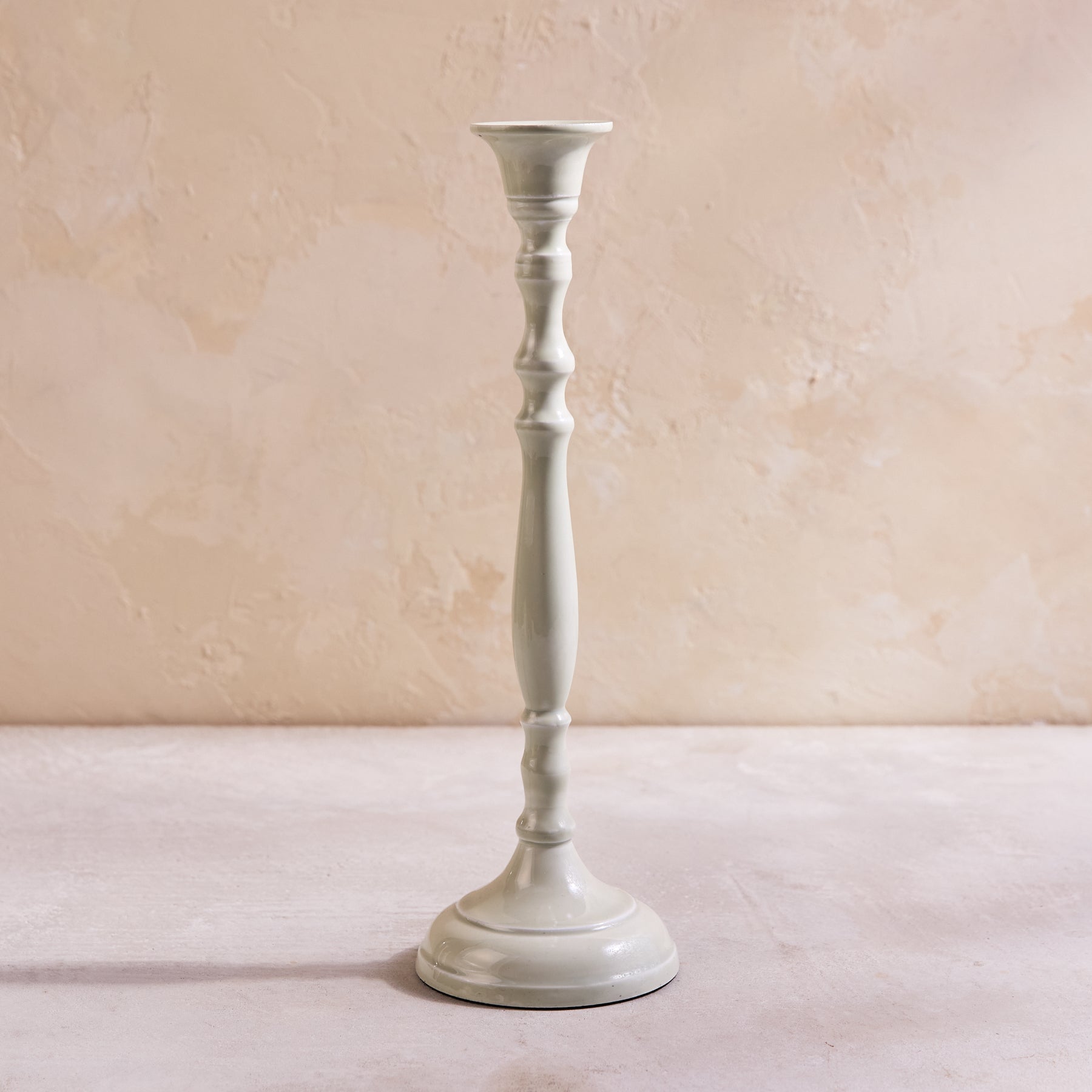 behome_nicolaparisi_rubbed-enamel_e-comm_c1_0073_7abfe715-ee0f-4dc2-be17-3a1c9d3e3f28.jpg