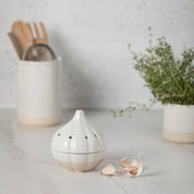 Fattoria Garlic Canister, White