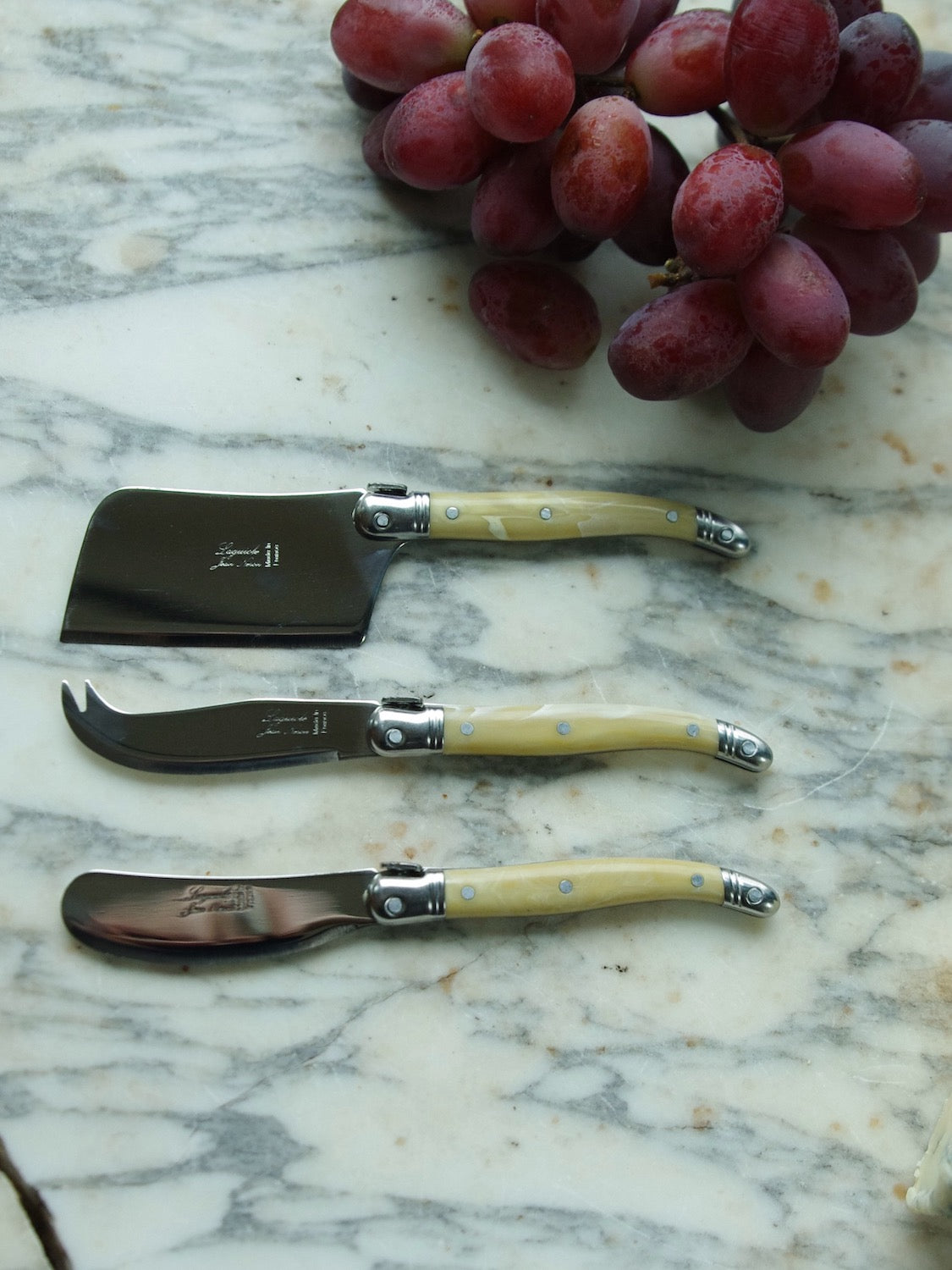 Laguiole 3 Piece Mini Cheese Utensil Set, Pale Horn in Kraft Paper Box