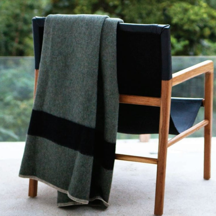Siempre Blanket, Surplus with Black Stripe